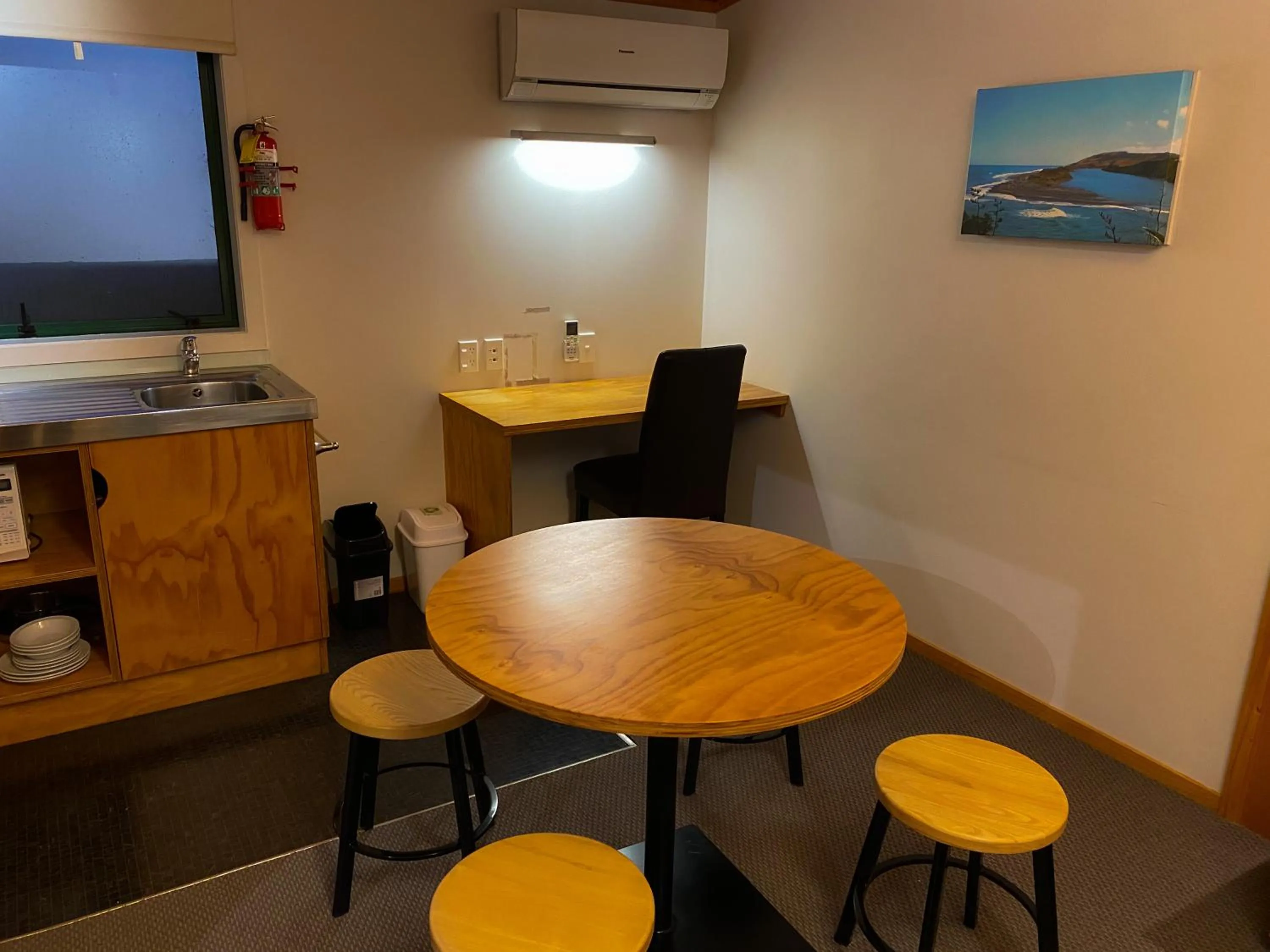 Dining area in Waitomo Lodge