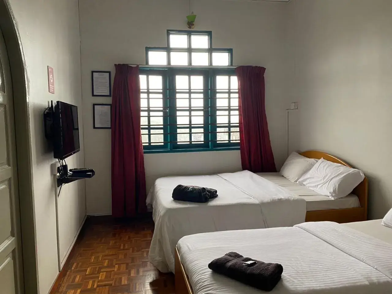 Triple Room with Shared Bathroom in Hotel Check Inn 2 Brinchang Triple Room with Shared Bathroom in Hotel Check Inn 2 Brinchang