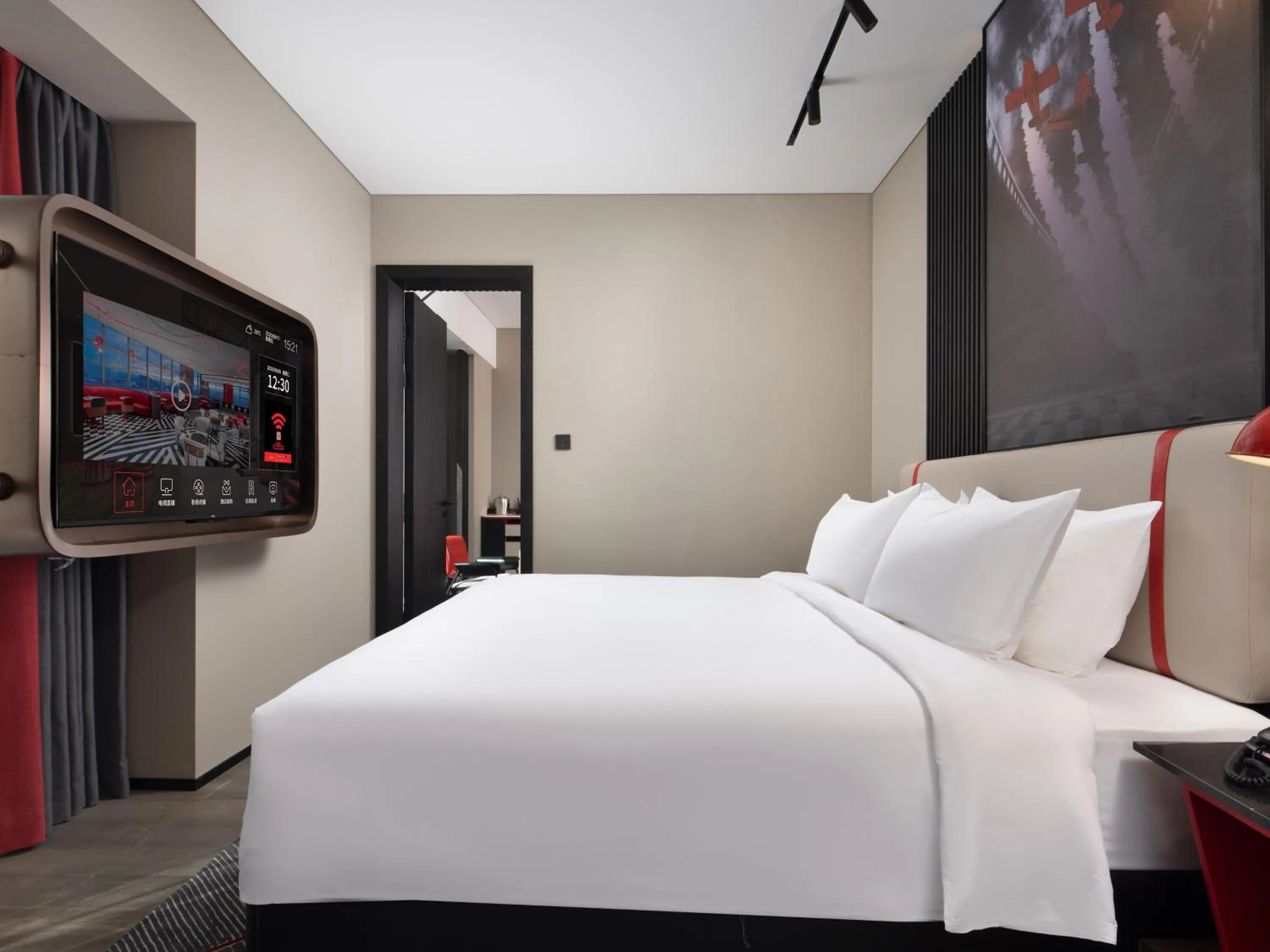 Bed in Radisson RED Hotel Zhuhai Gongbei Port