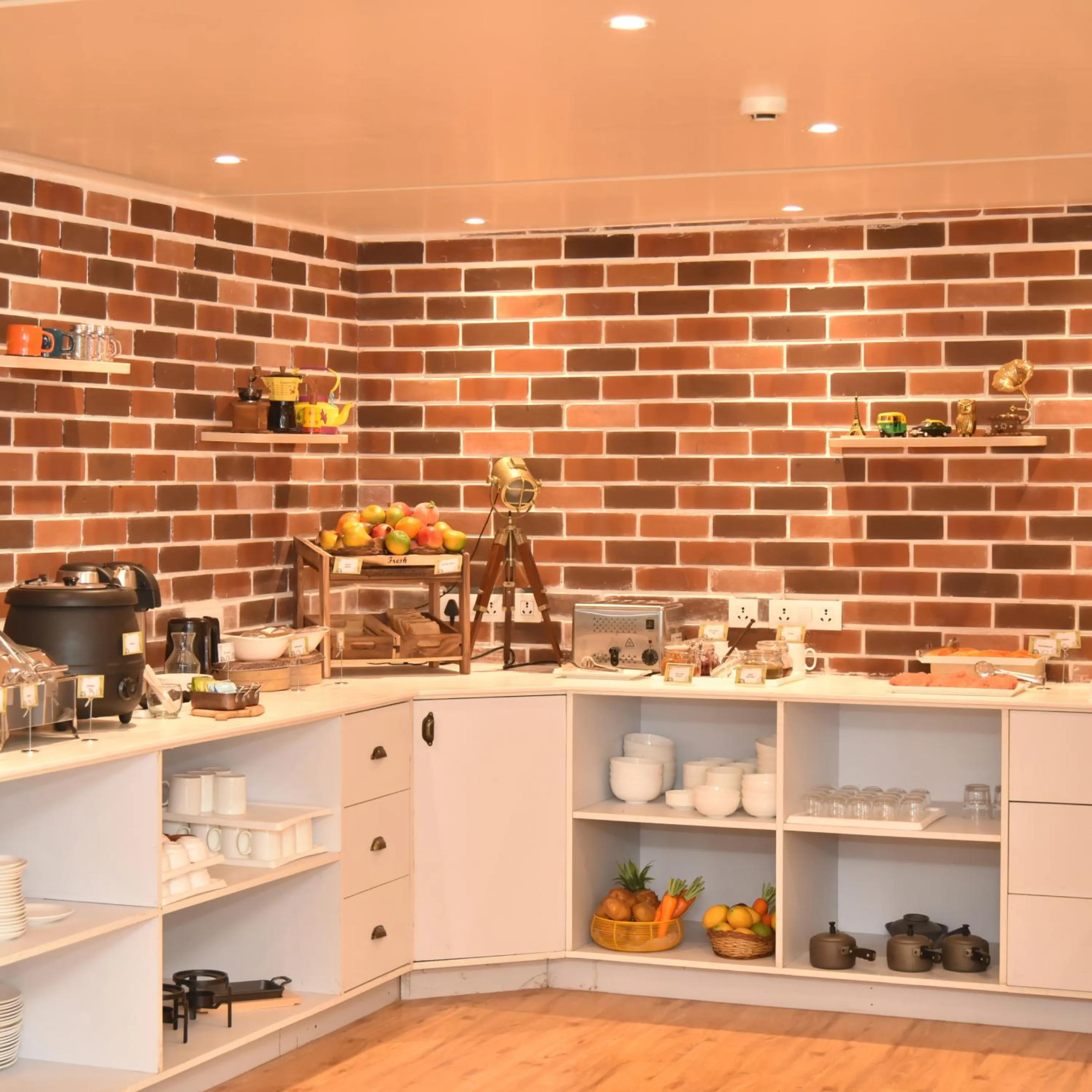 Restaurant/places to eat in Bloom - Golf Course Road