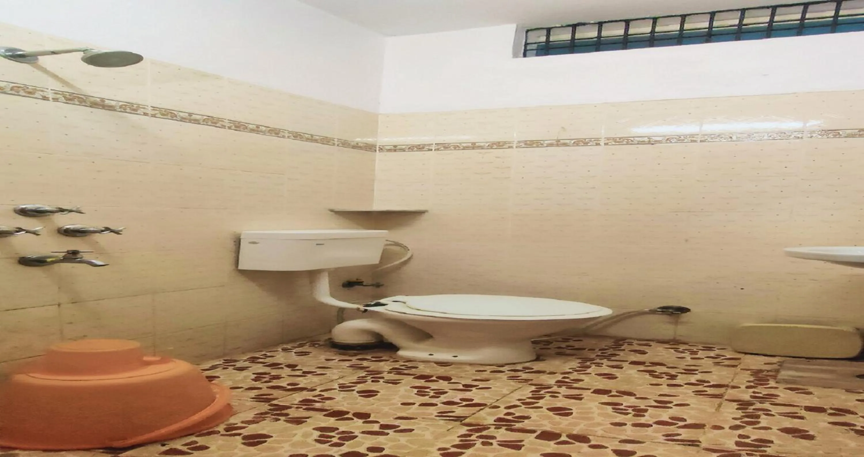 Bathroom in Hotel Shannti Inn