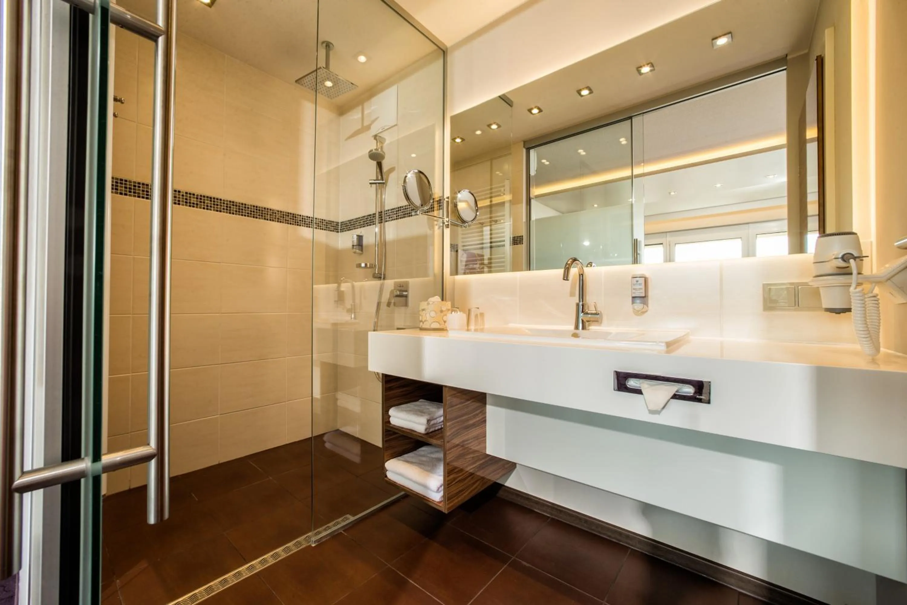 Bathroom in Thermalhotel Leitner