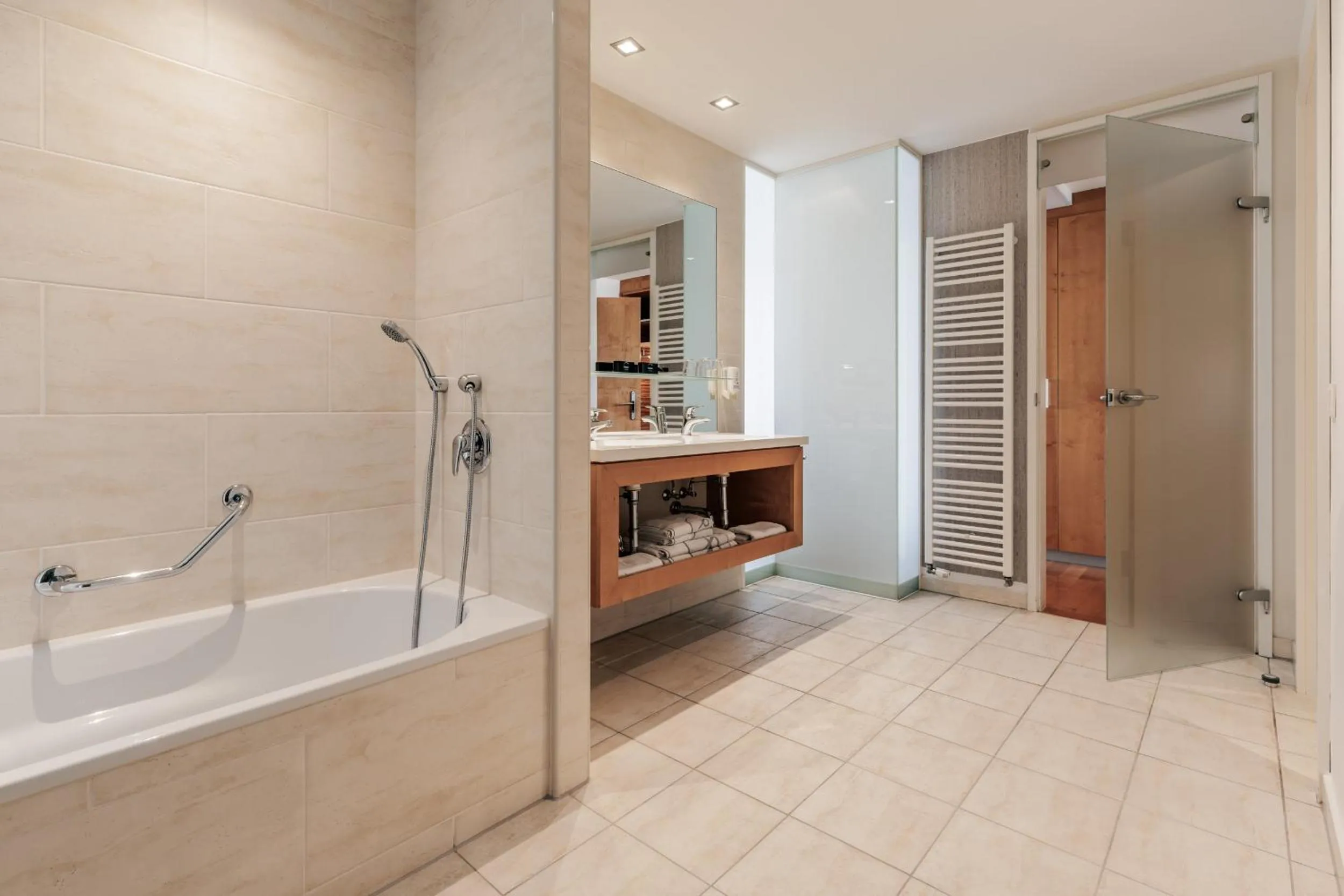 Bathroom in Reduce Hotel Vital