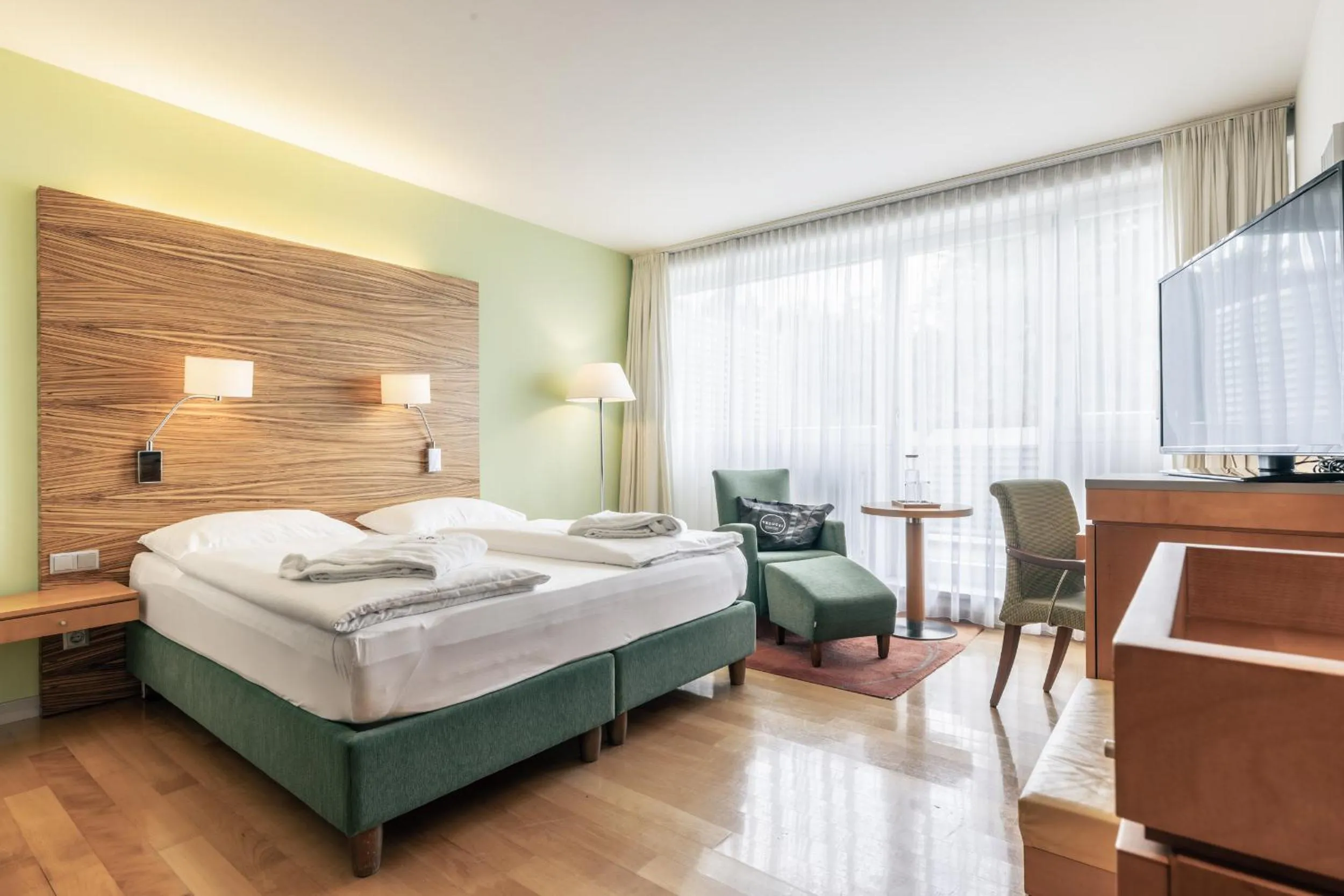 Photo of the whole room, Bed in Reduce Hotel Vital