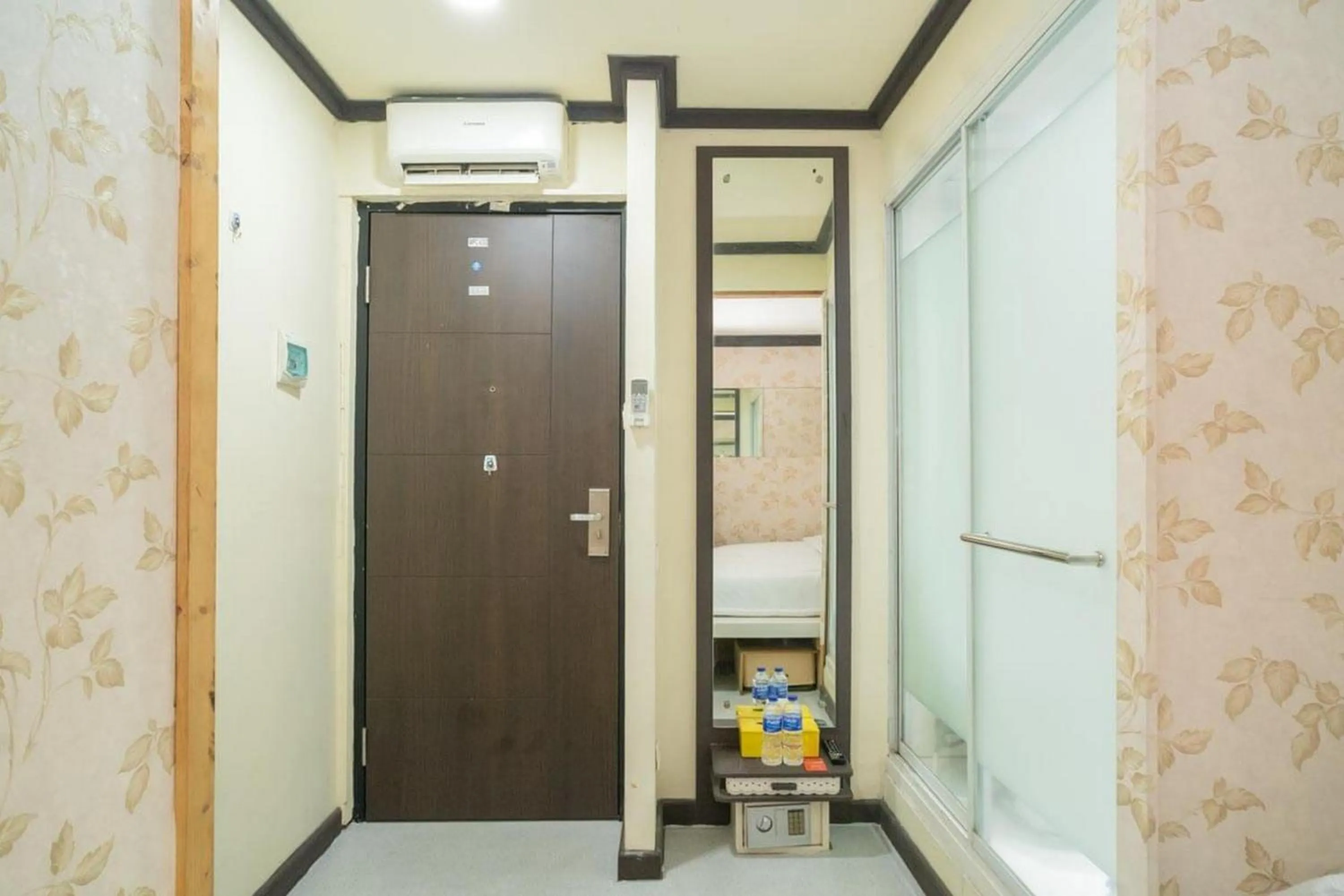 Bathroom in RedDoorz Plus @ Pondok Labu