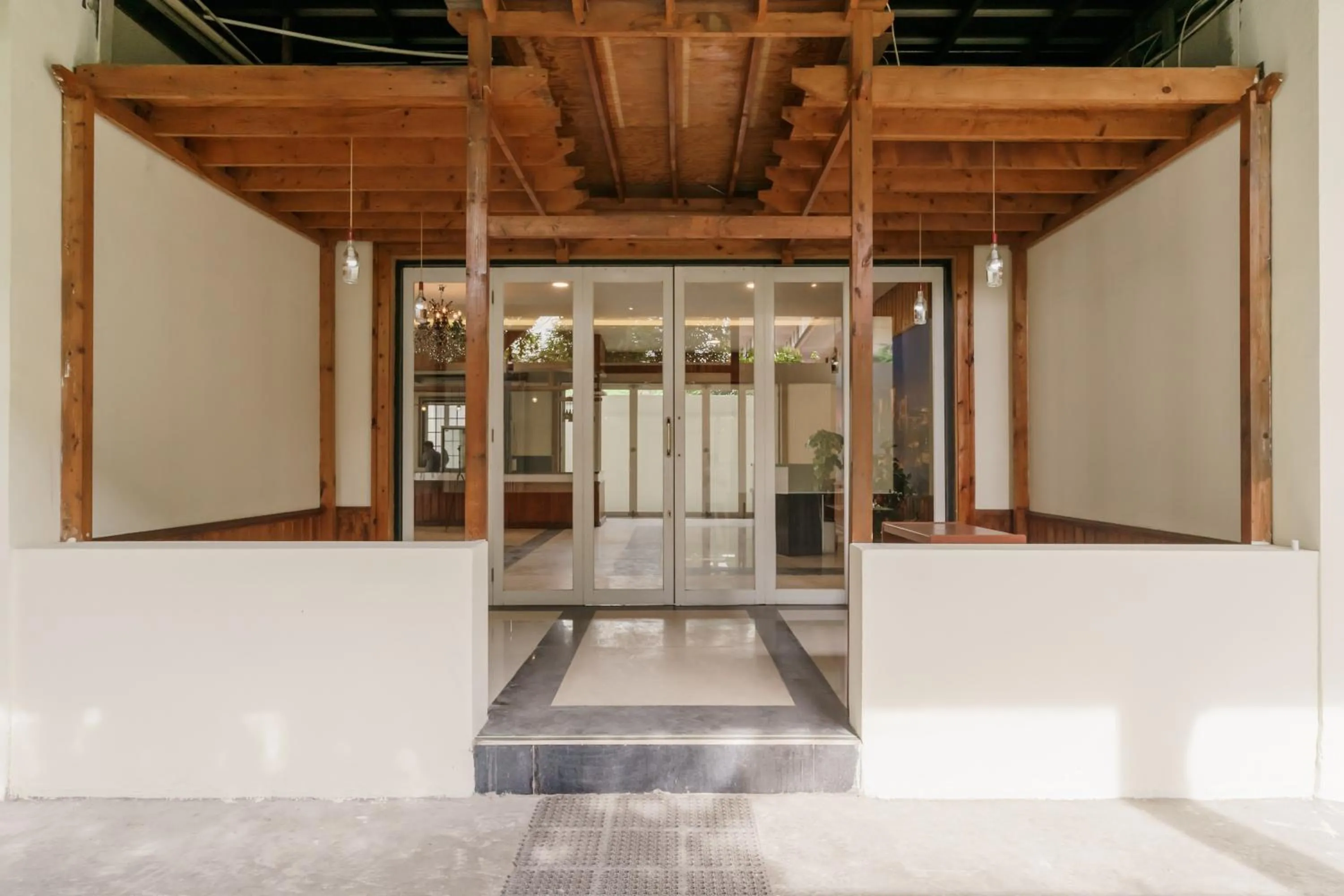 RedDoorz Plus @ Pondok Labu