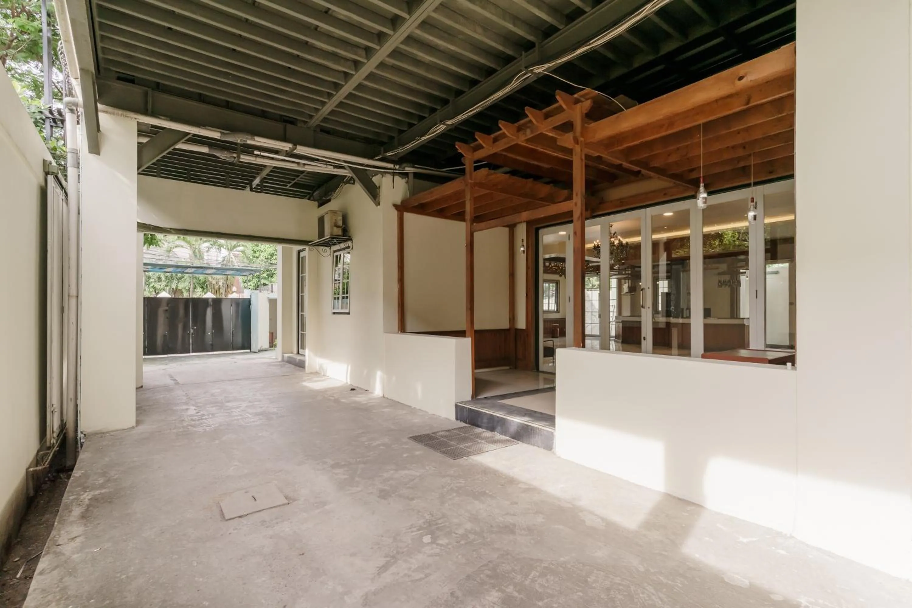 RedDoorz Plus @ Pondok Labu