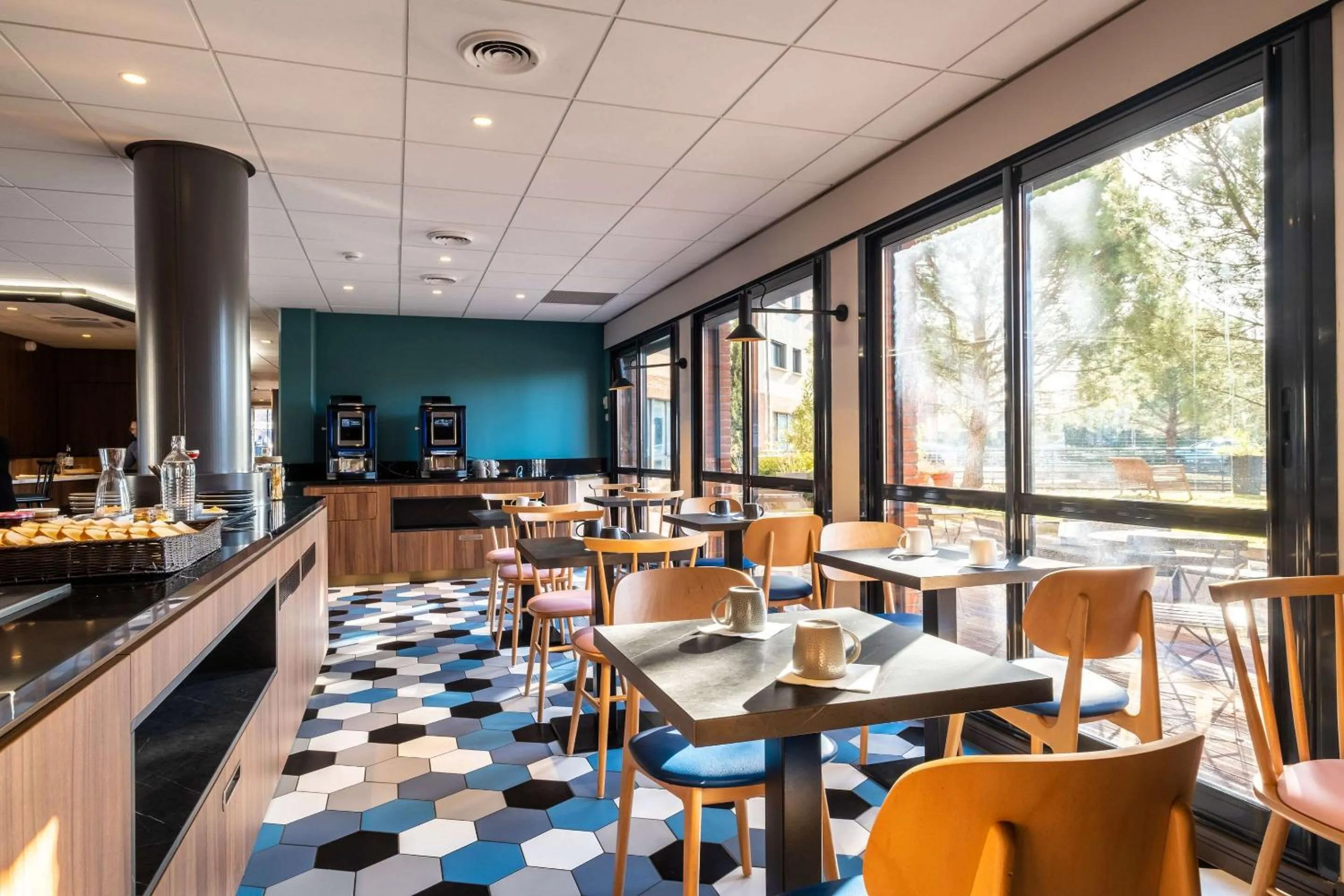 Breakfast in Clarion Aparthotel Toulouse Blagnac Airport