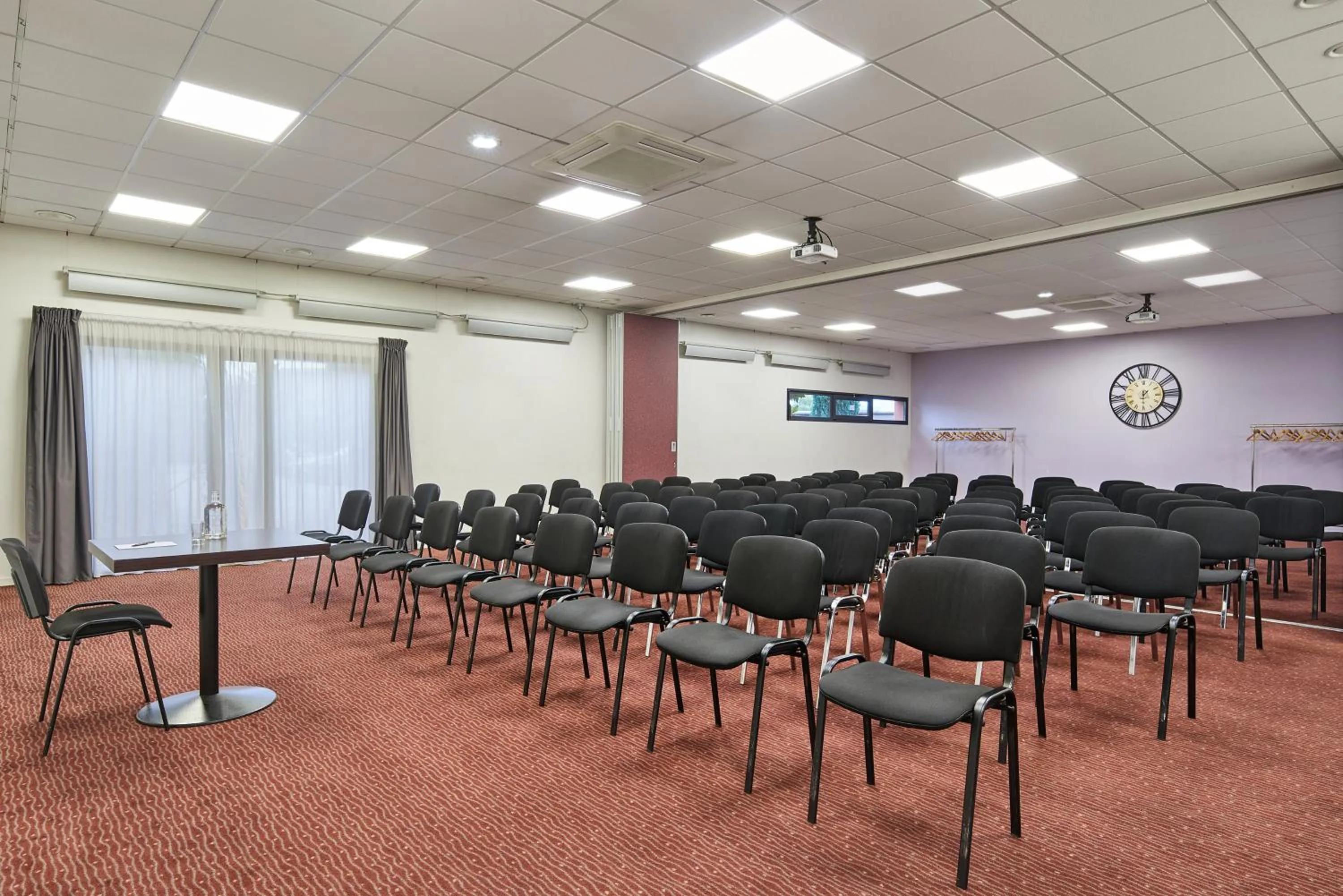 Seating area in Hotel Gatsby by HappyCulture