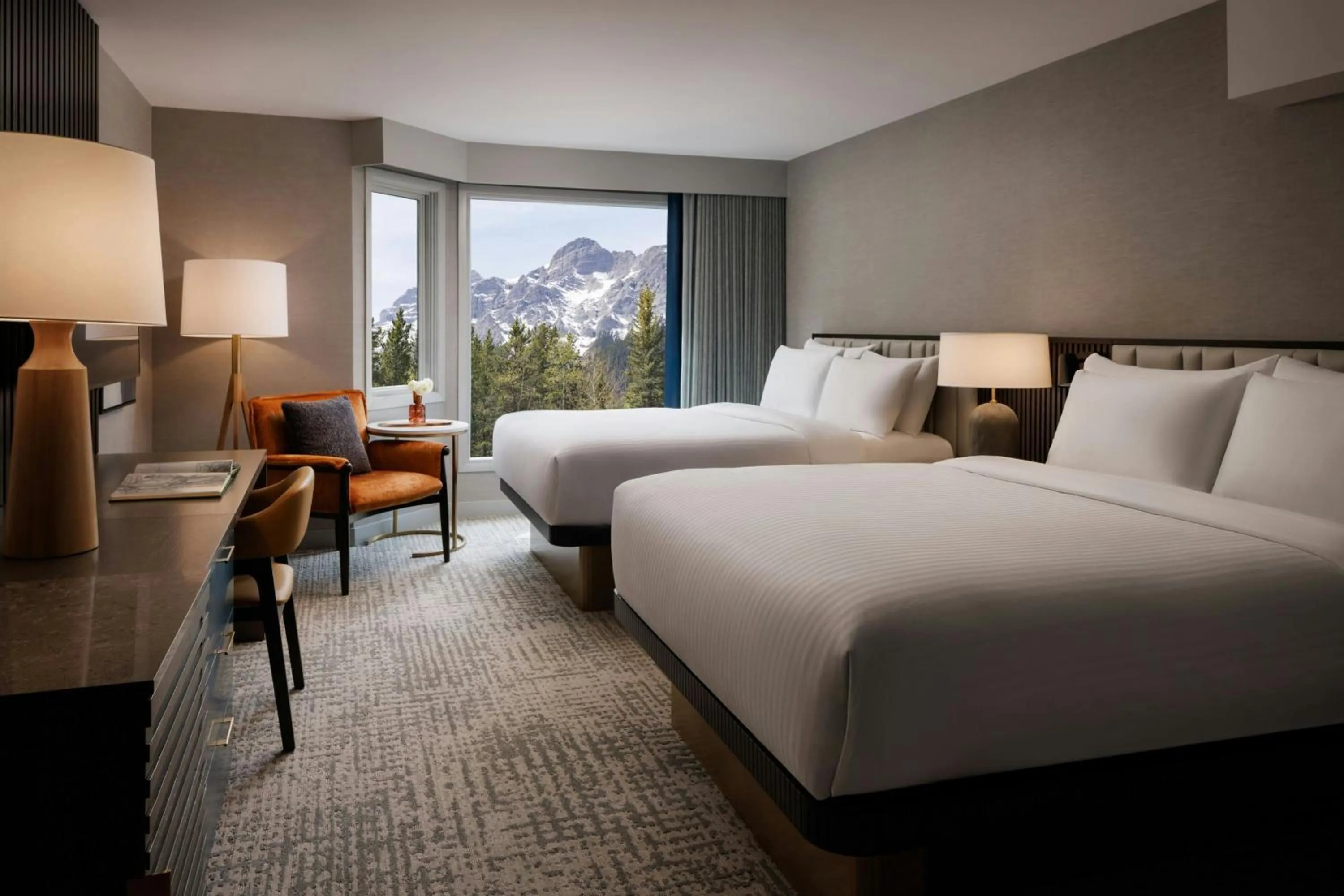 Photo of the whole room, Bed in Kananaskis Mountain Lodge, Autograph Collection