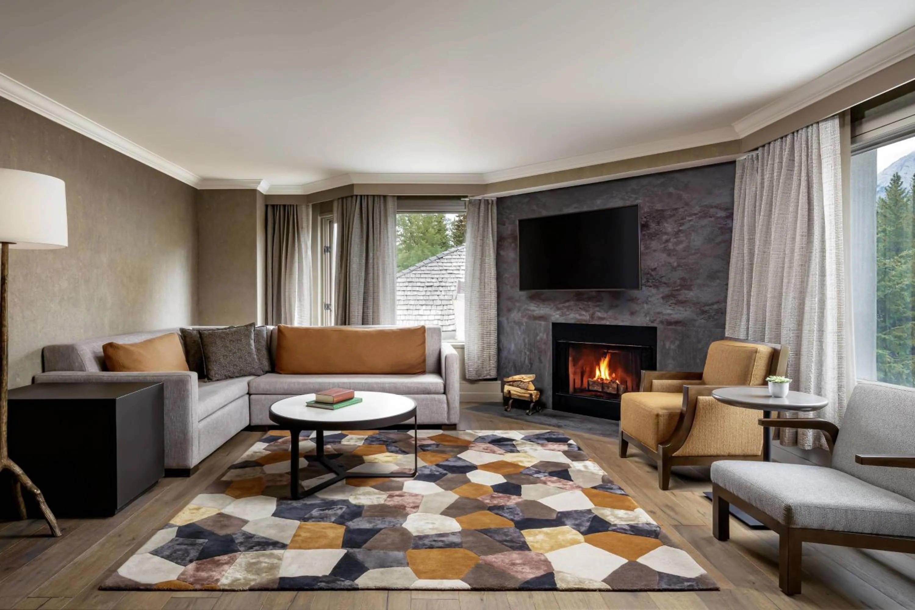 Living room in Kananaskis Mountain Lodge, Autograph Collection