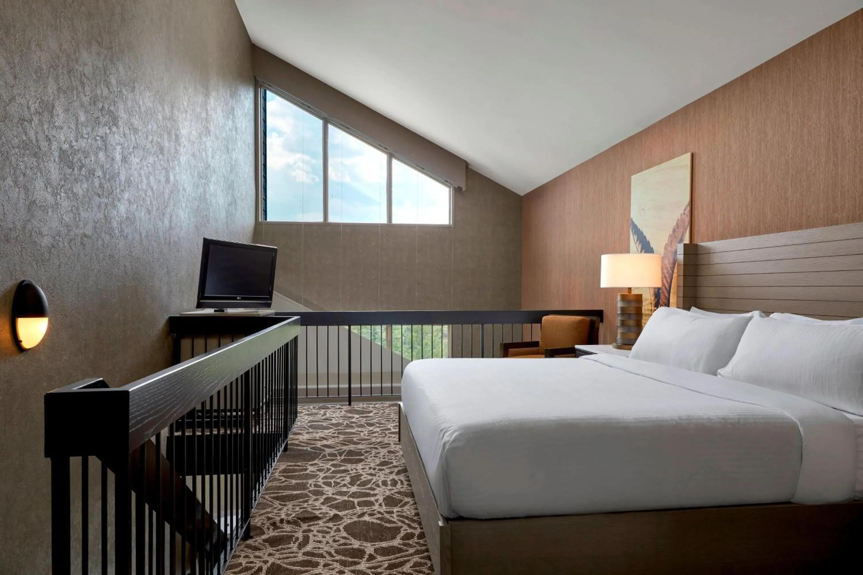 Bedroom, Bed in Kananaskis Mountain Lodge, Autograph Collection