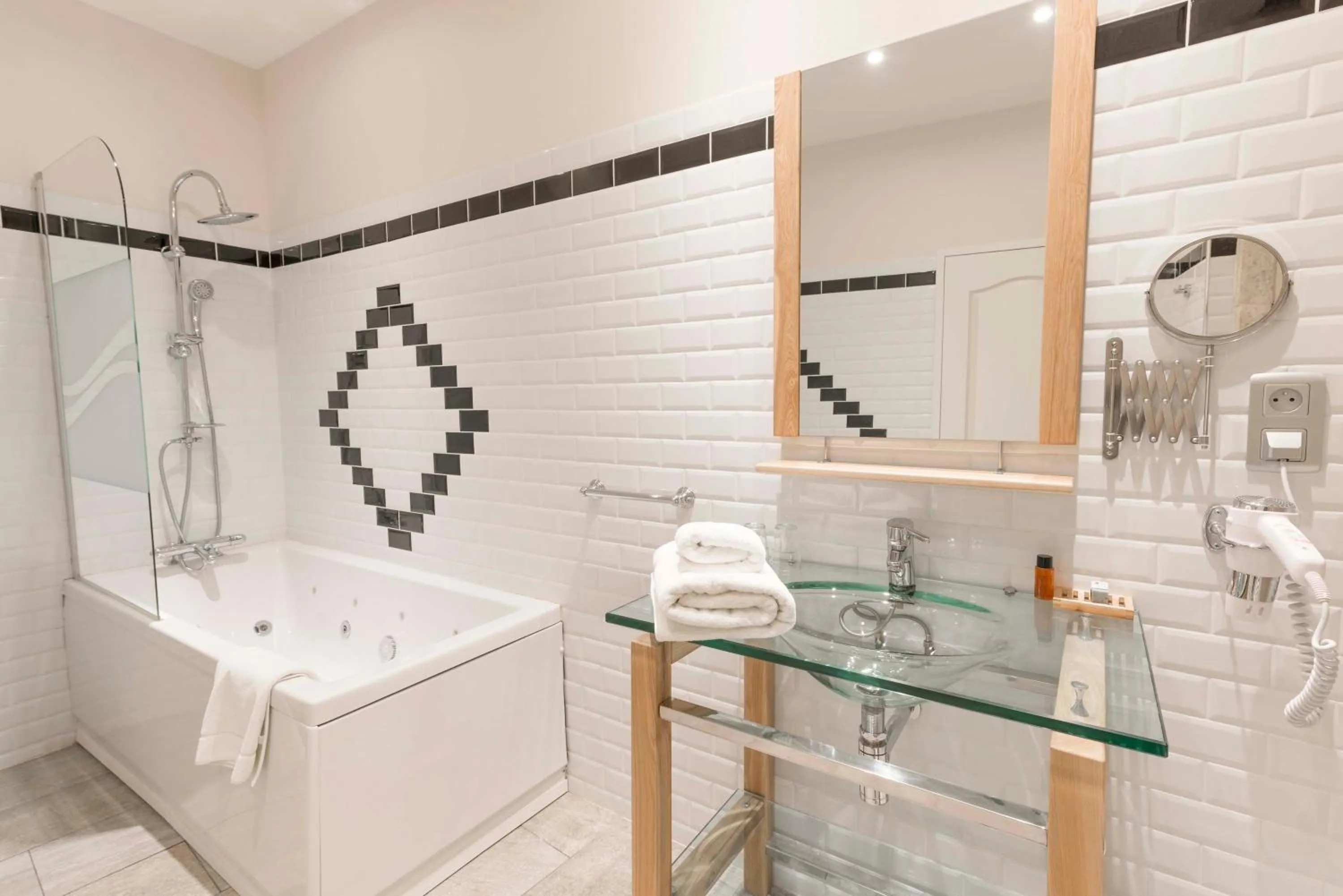 Superior Double Room in Europe Hôtel