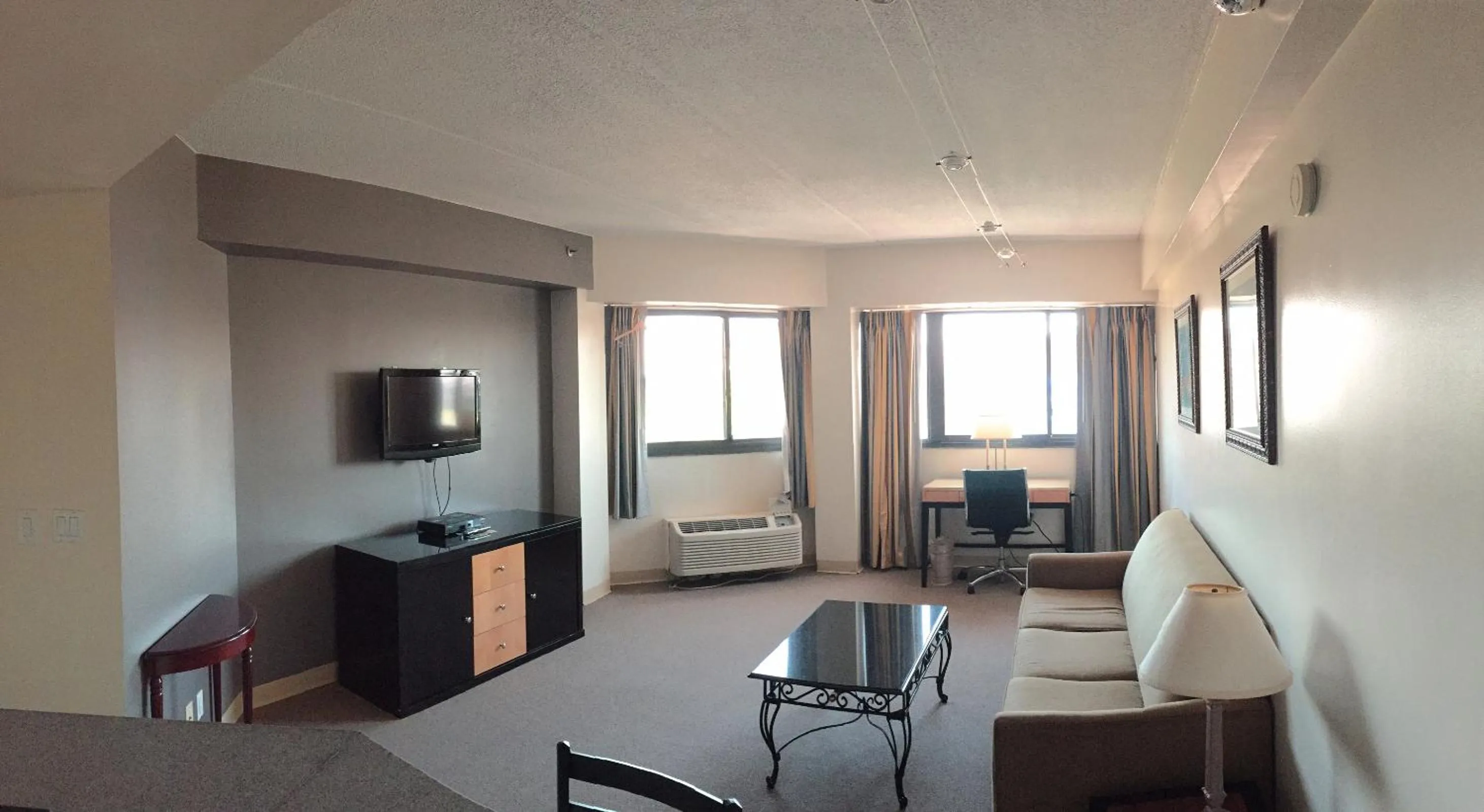 Living room in Stamford Suites