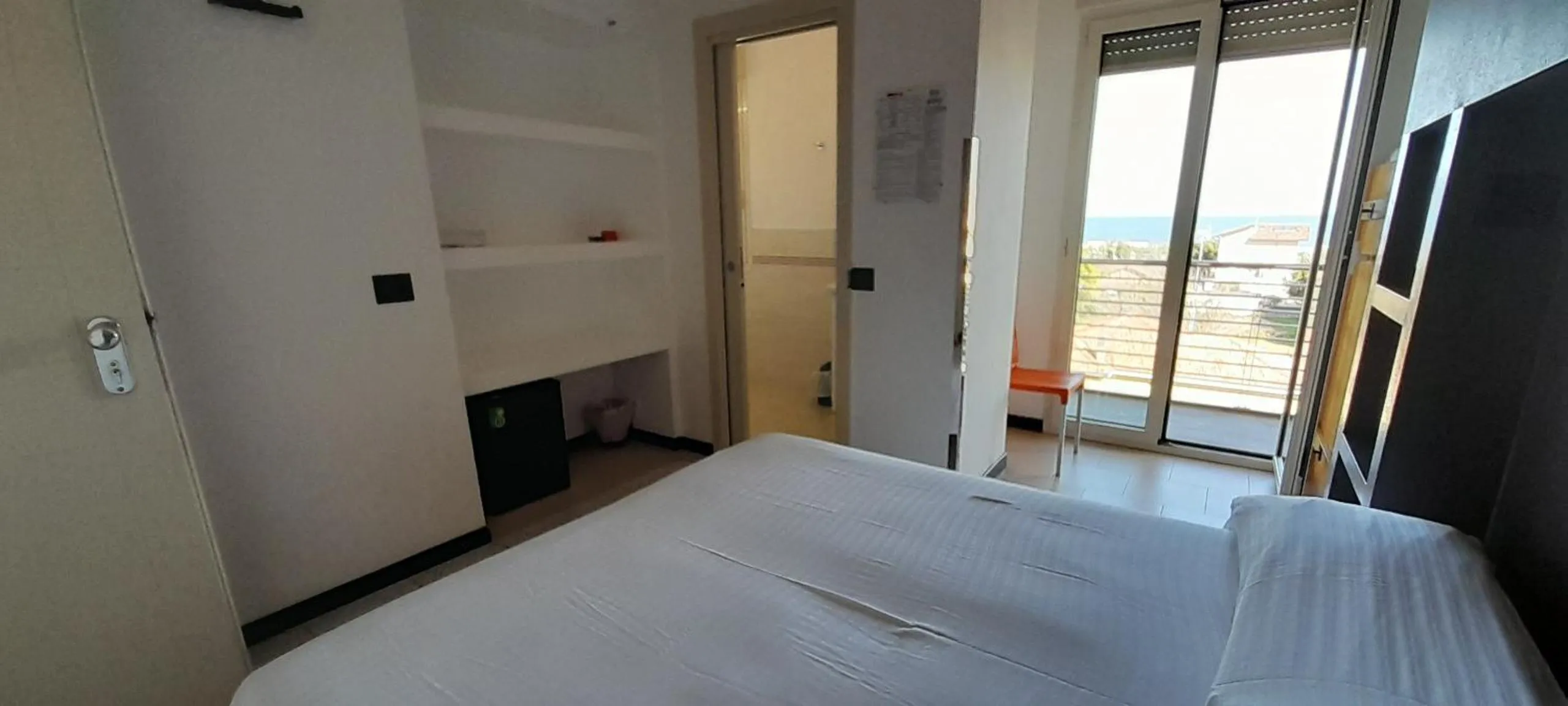 Sea view, Bed in Hotel Marbella