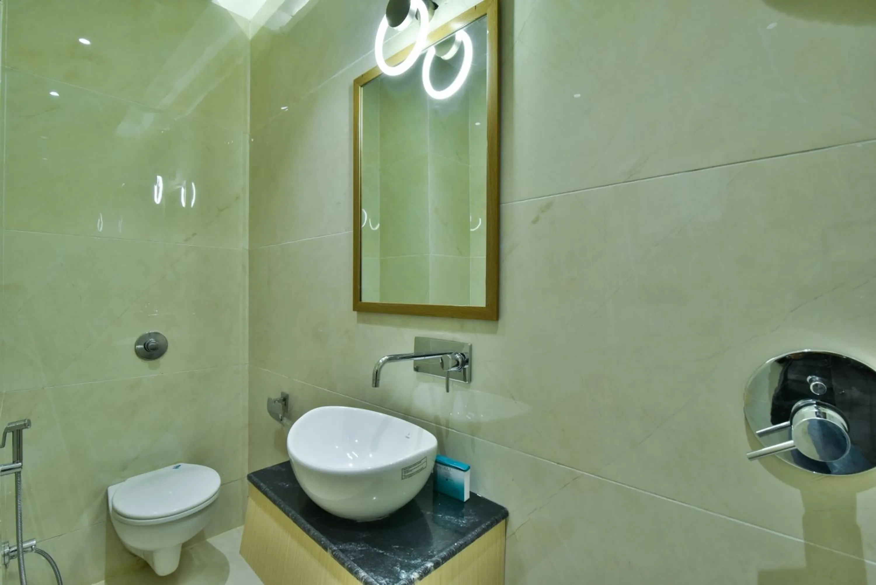 Bathroom in Hotel Puri Palace