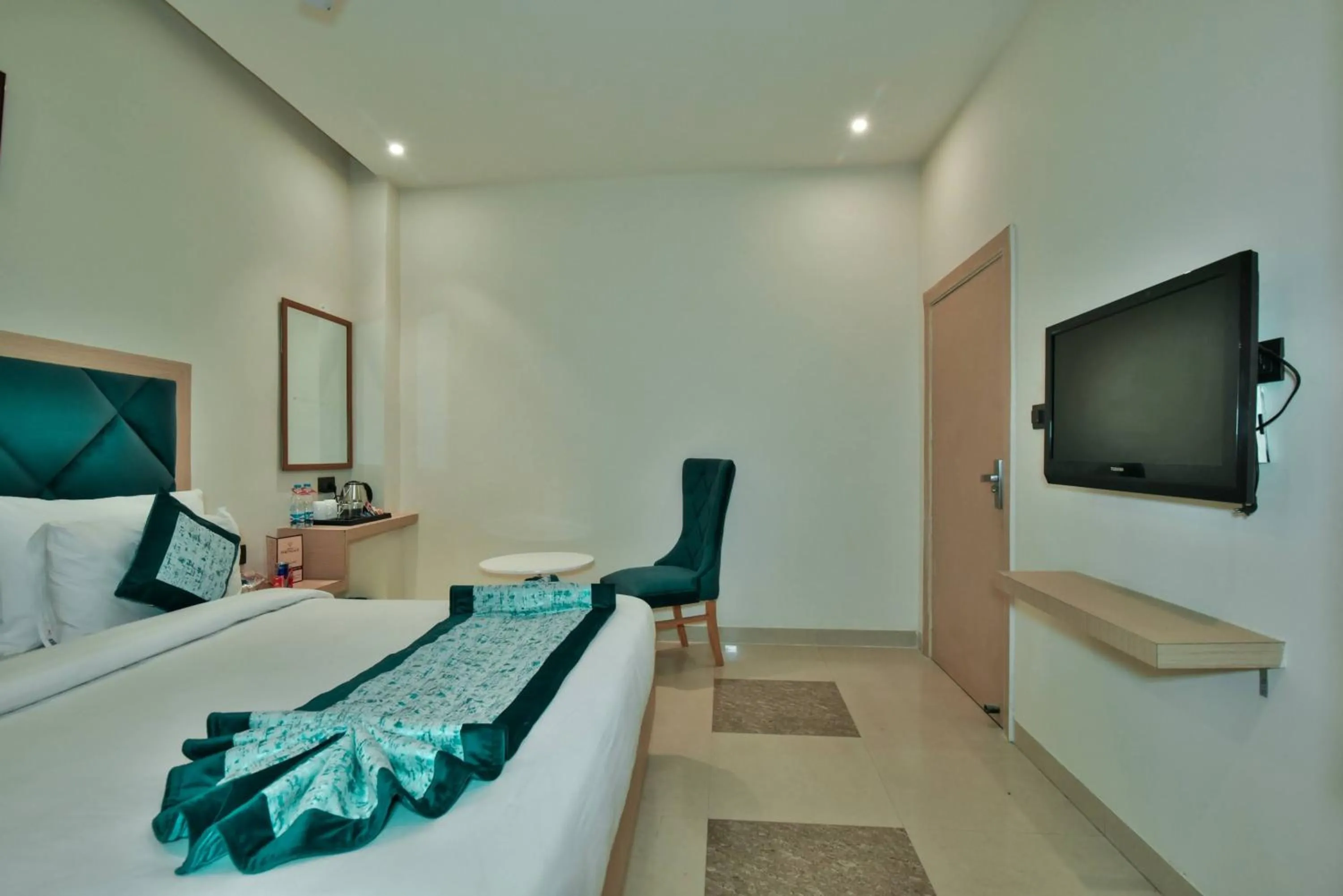 Photo of the whole room in Hotel Puri Palace