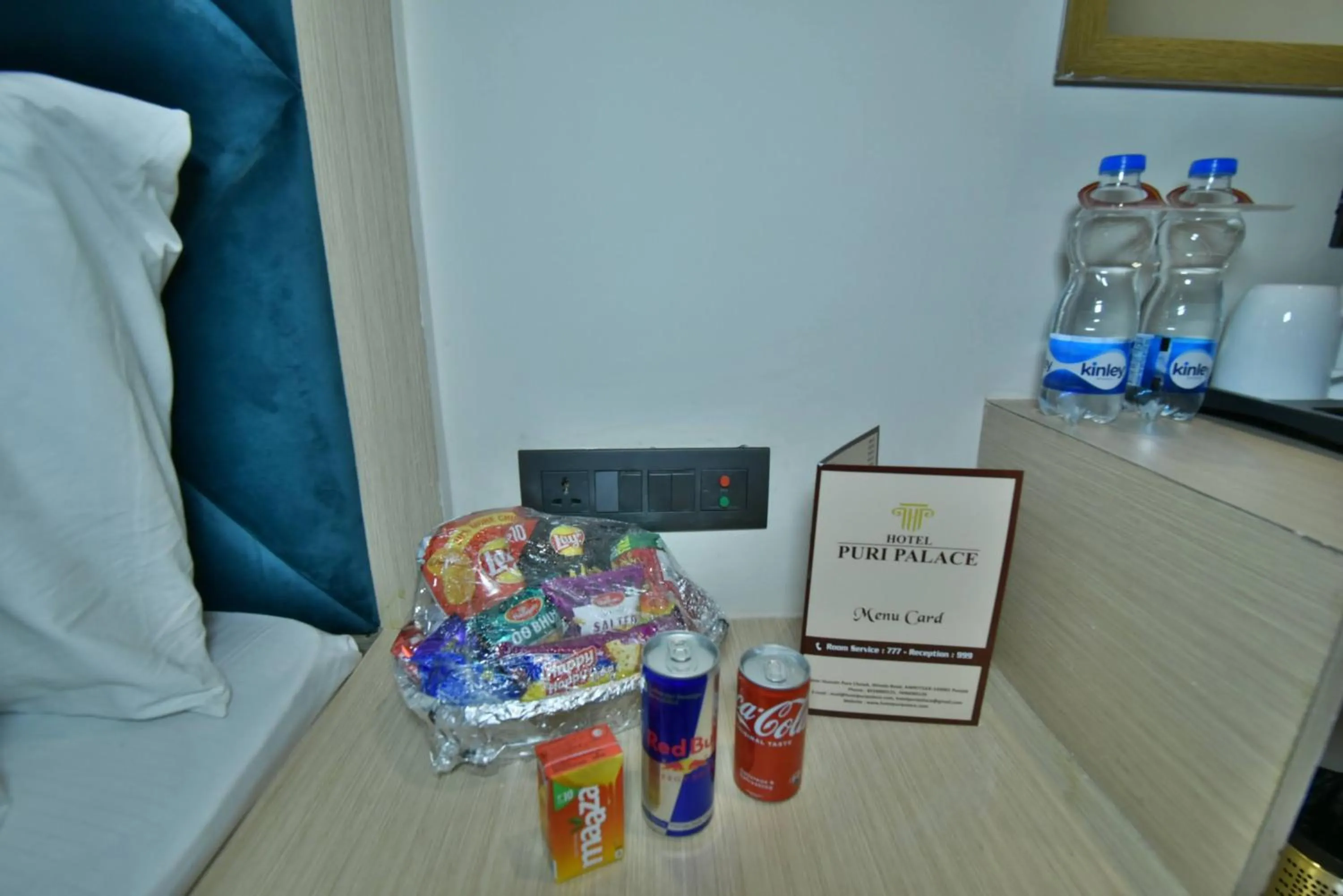 Food and drinks in Hotel Puri Palace