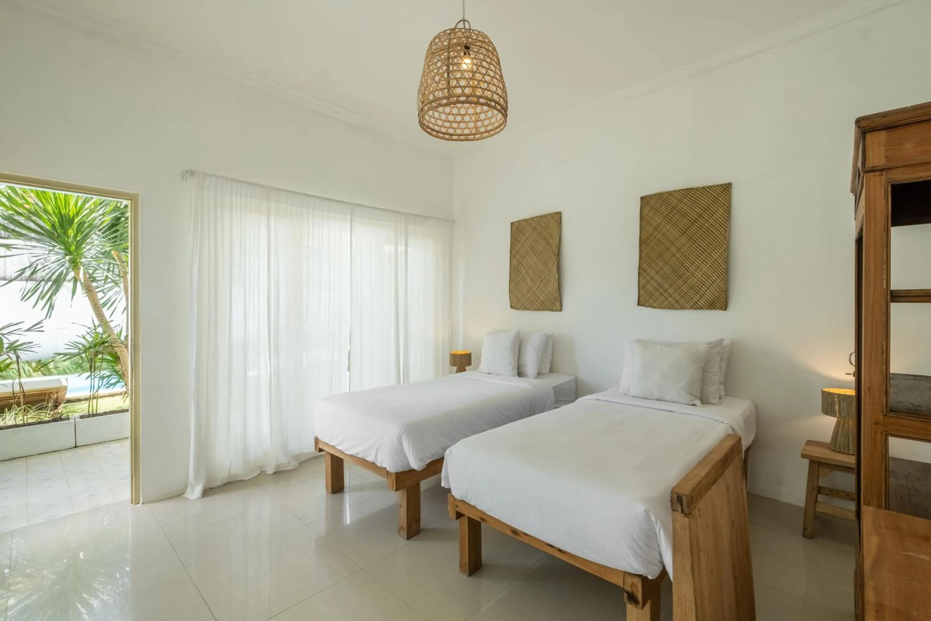 Bedroom, Bed in The Warm Sun - Bingin