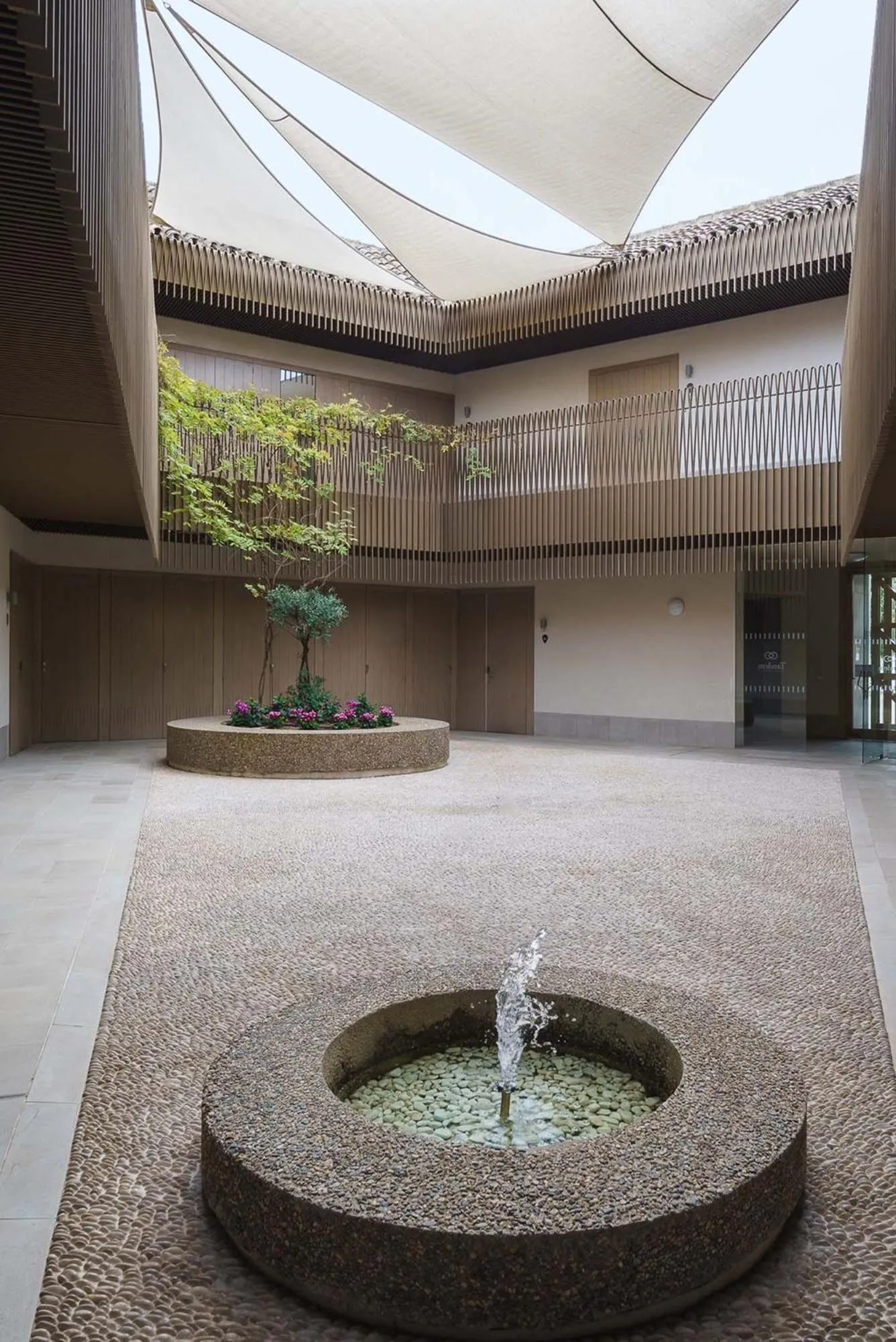 Area and facilities in Tandem Torre de la Calahorra