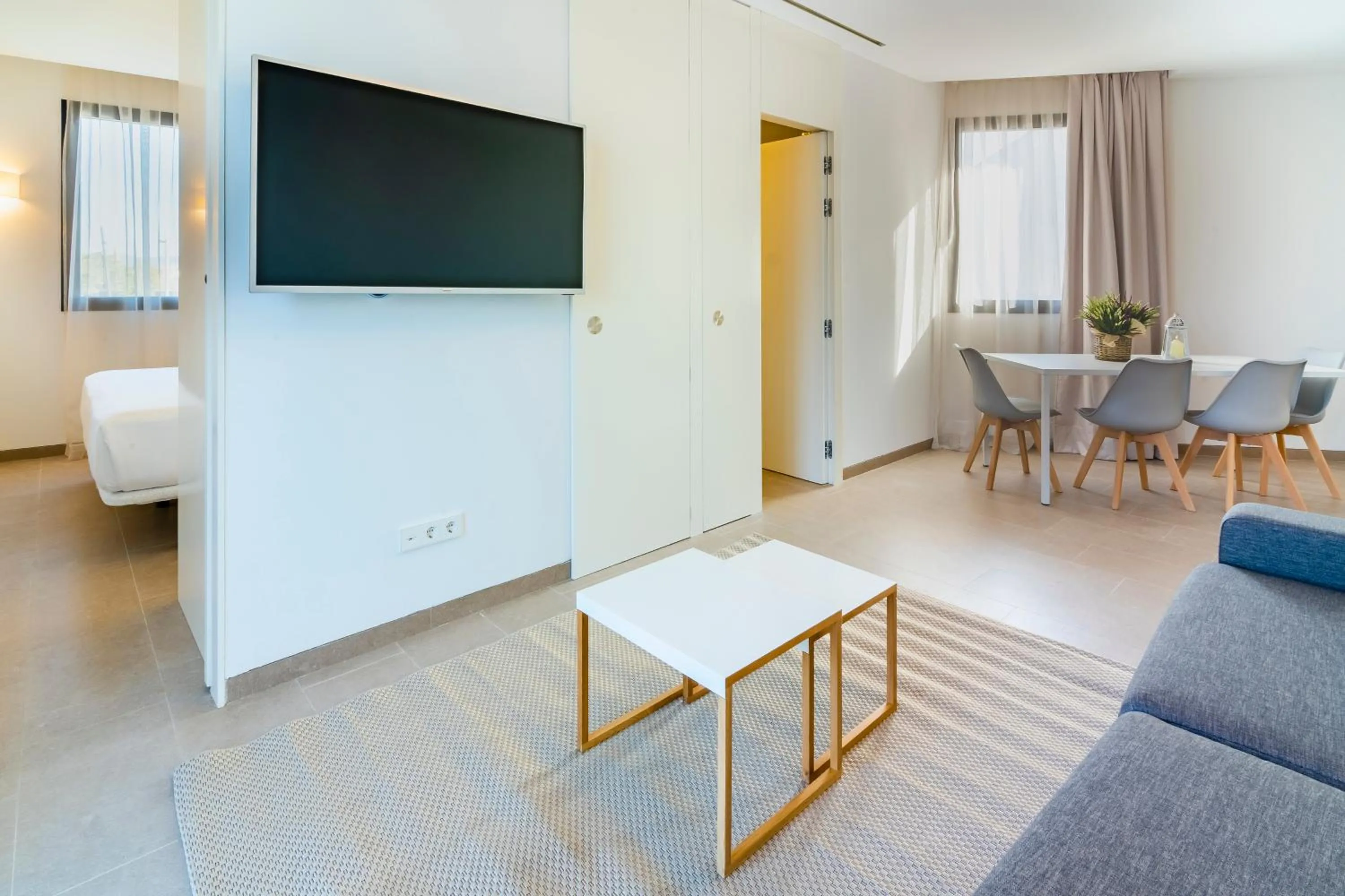 TV and multimedia in Tandem Torre de la Calahorra