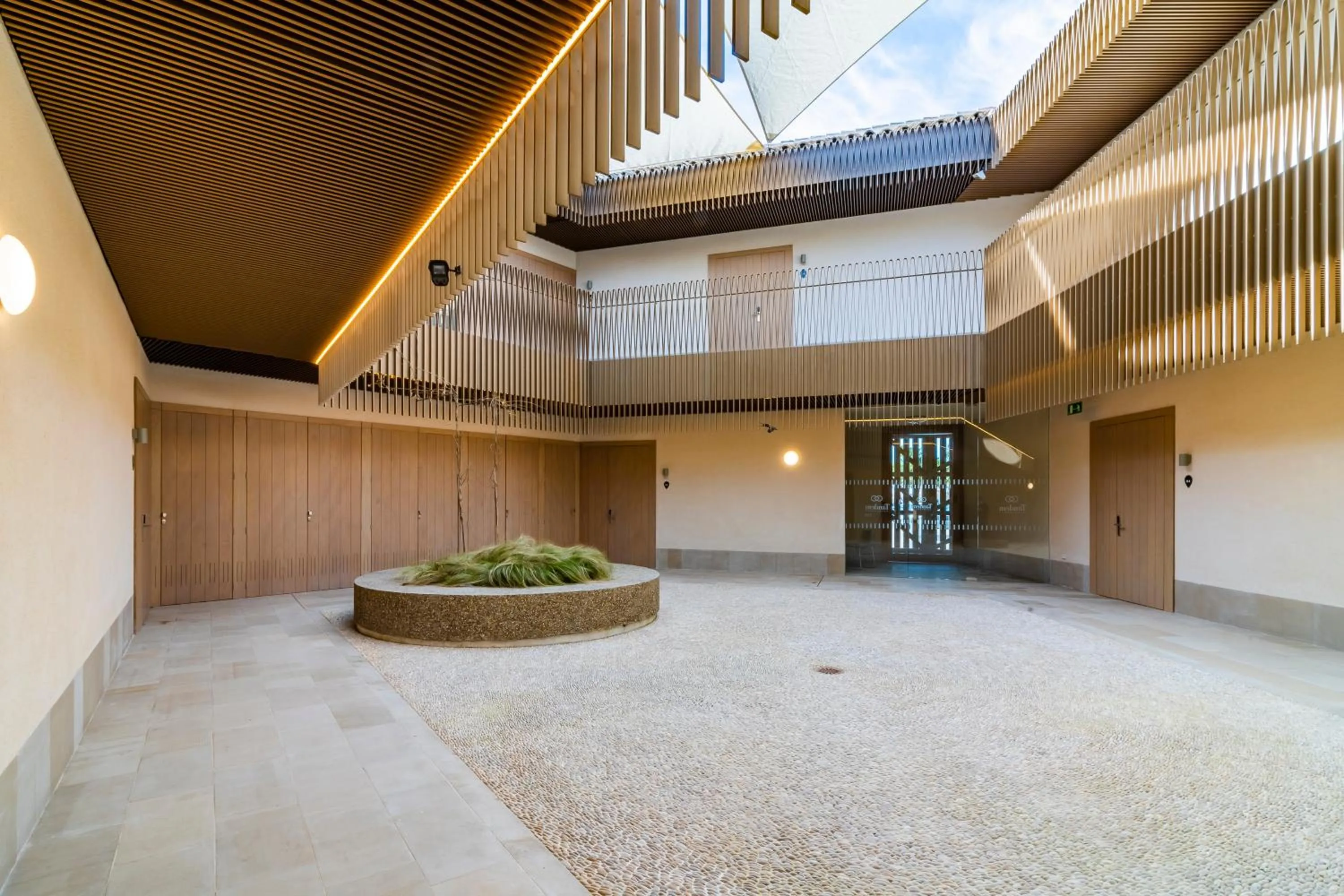 Facade/entrance in Tandem Torre de la Calahorra