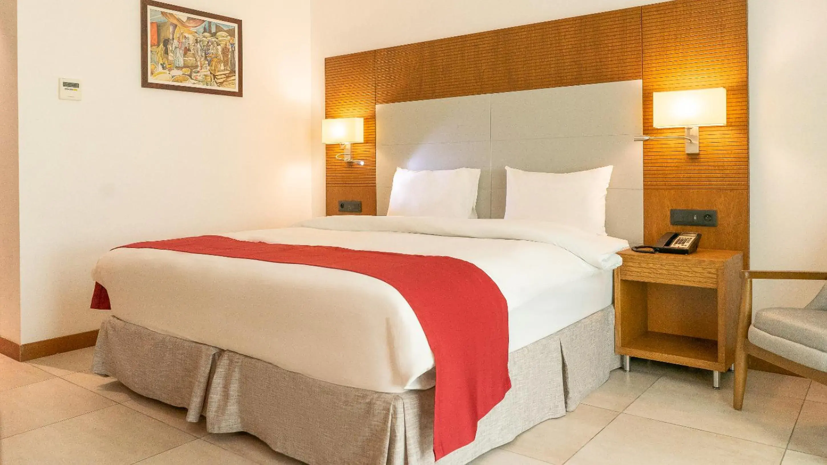 Deluxe King Room - single occupancy in STAR LAND HOTEL BASTOS Deluxe King Room - single occupancy in STAR LAND HOTEL BASTOS