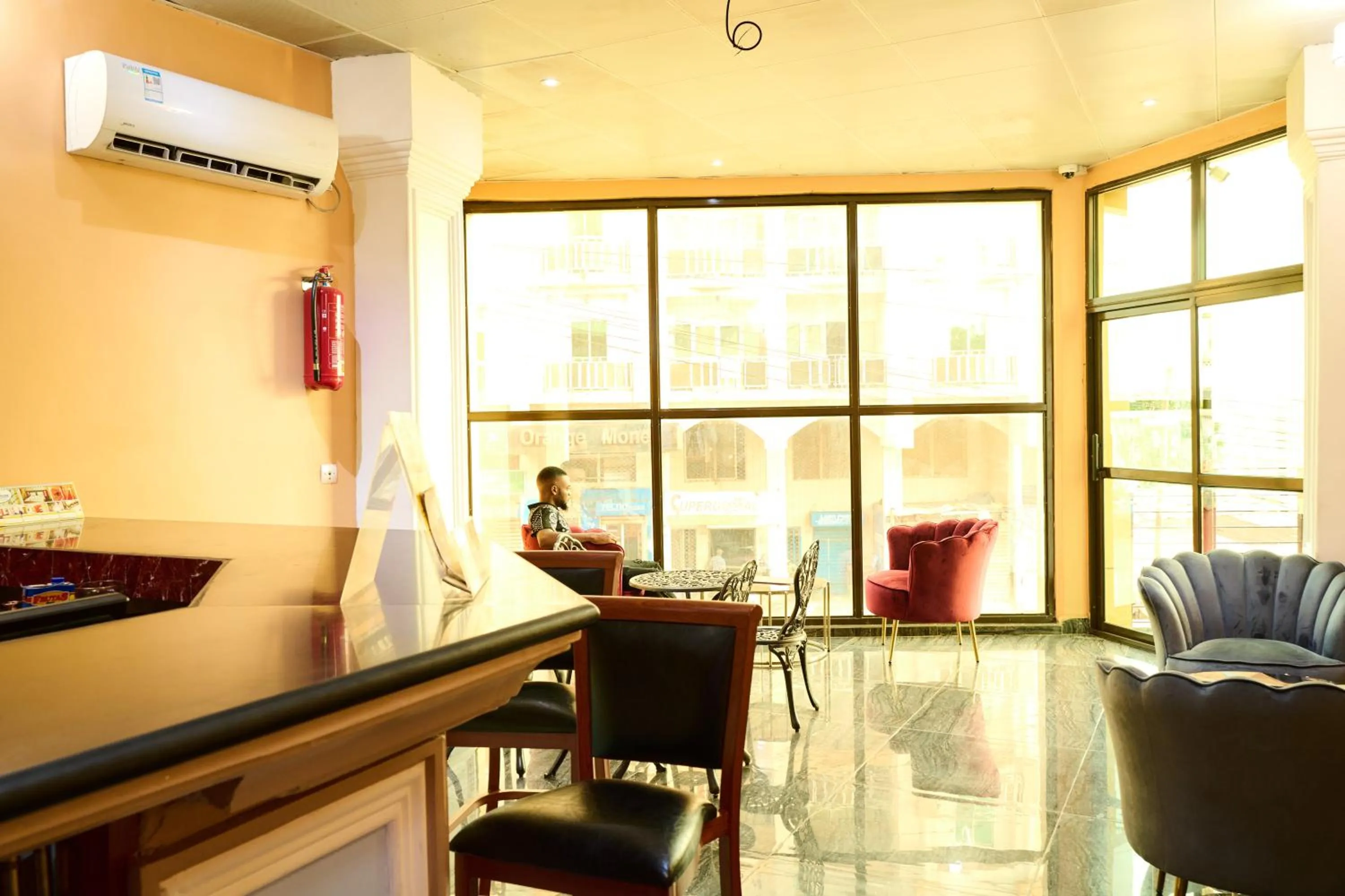 Lounge or bar in Hôtel Sindz Palace