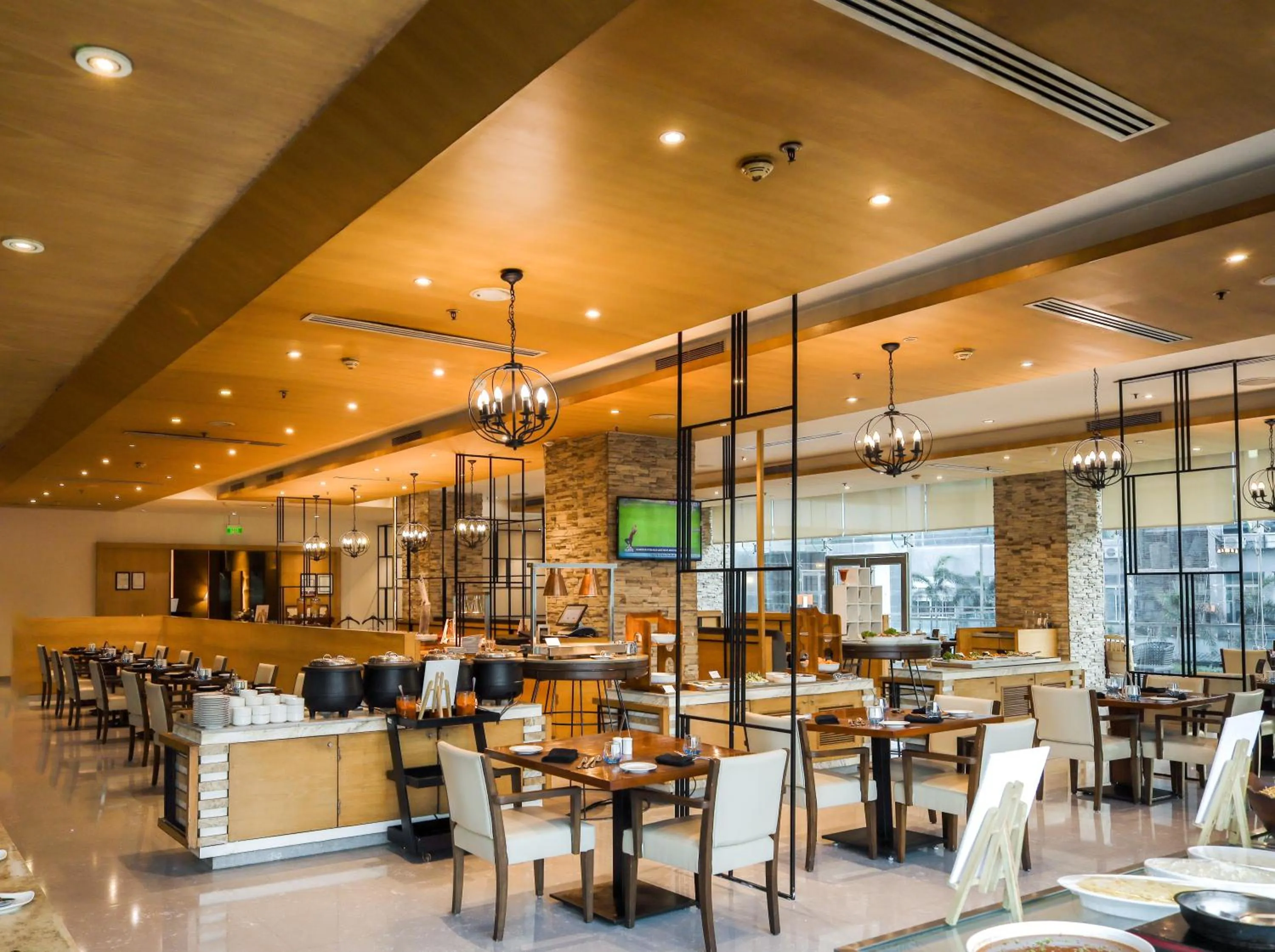 Restaurant/places to eat in Renaissance Ahmedabad Hotel