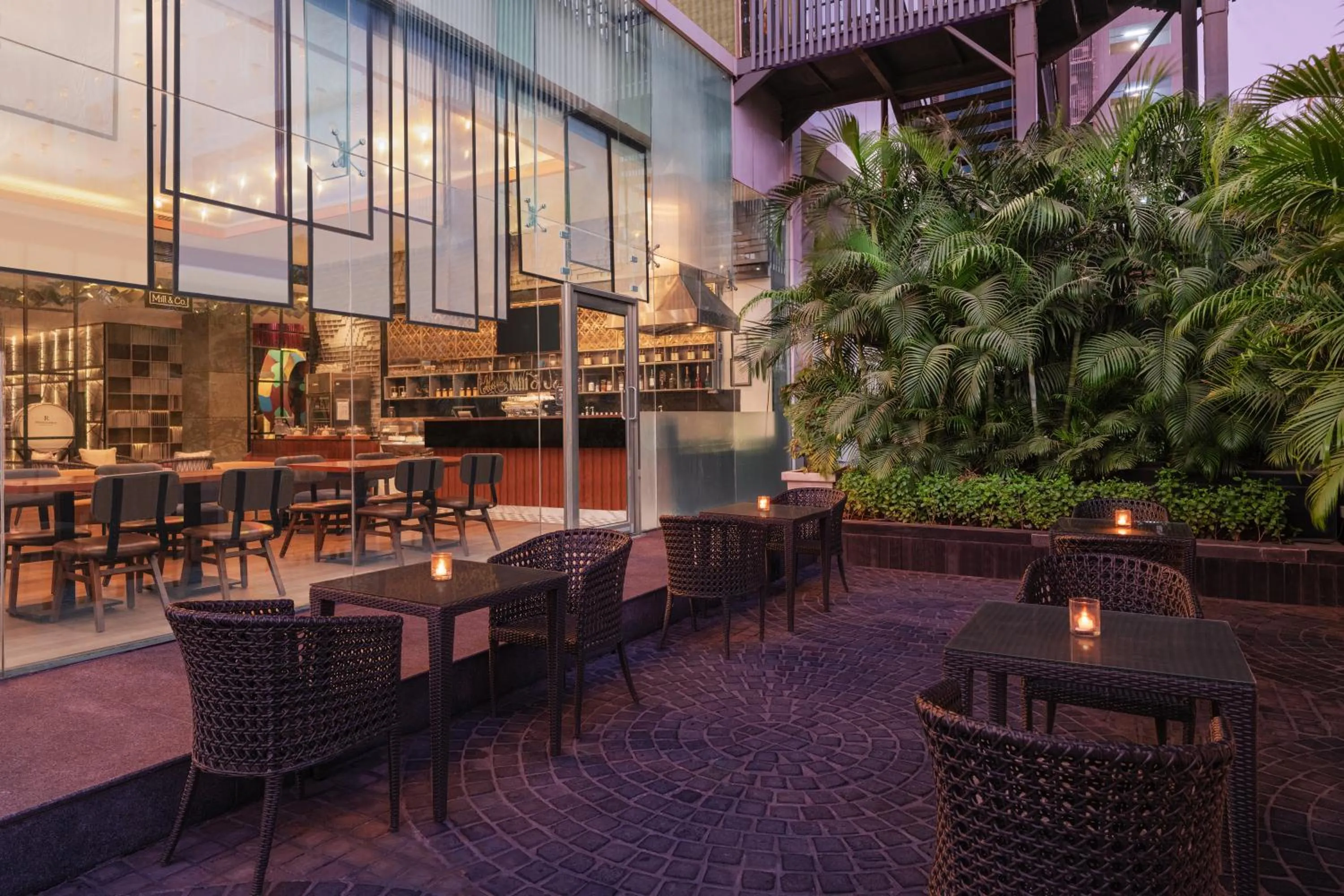 Restaurant/places to eat in Renaissance Ahmedabad Hotel