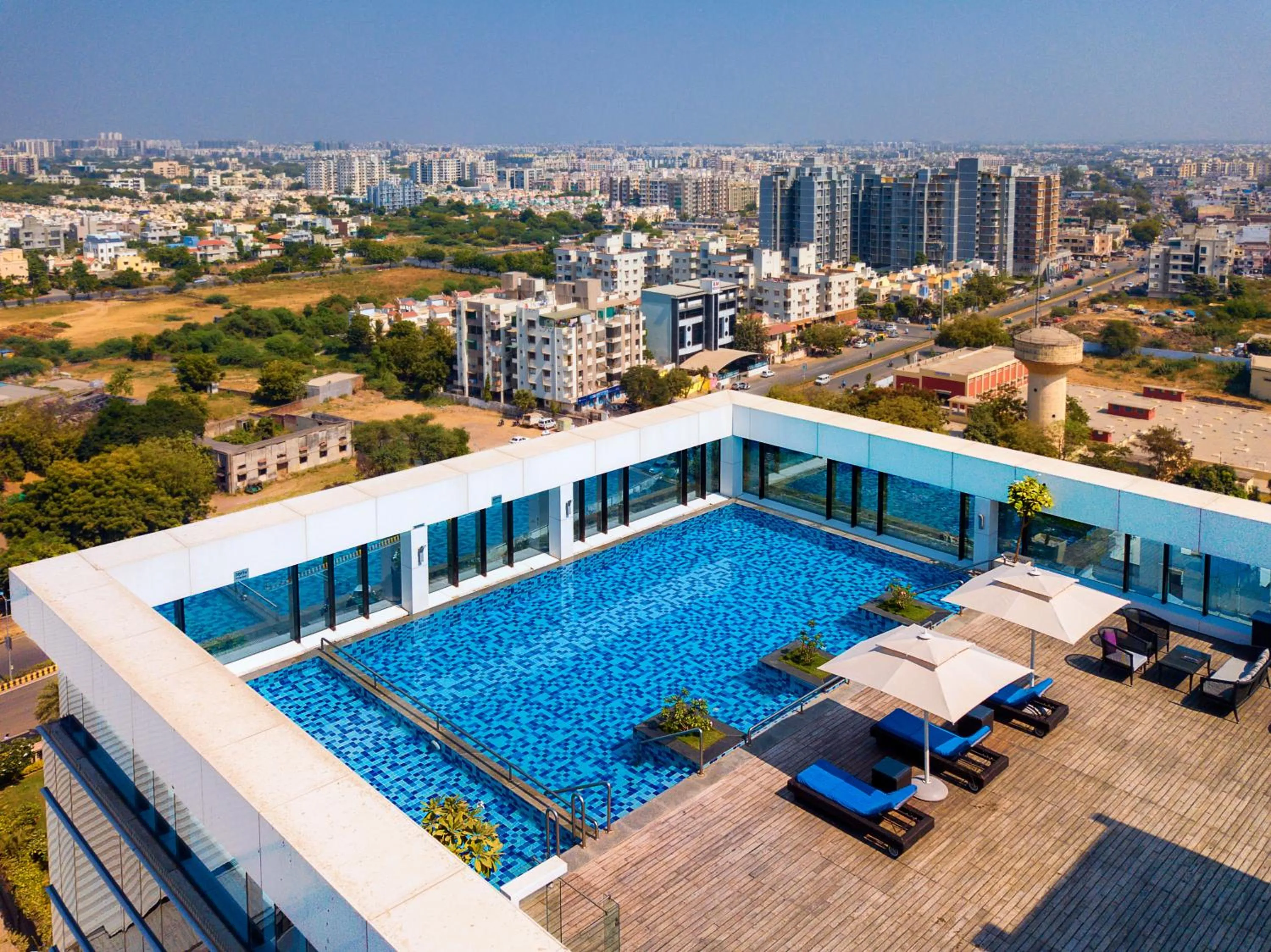 Swimming pool in Renaissance Ahmedabad Hotel
