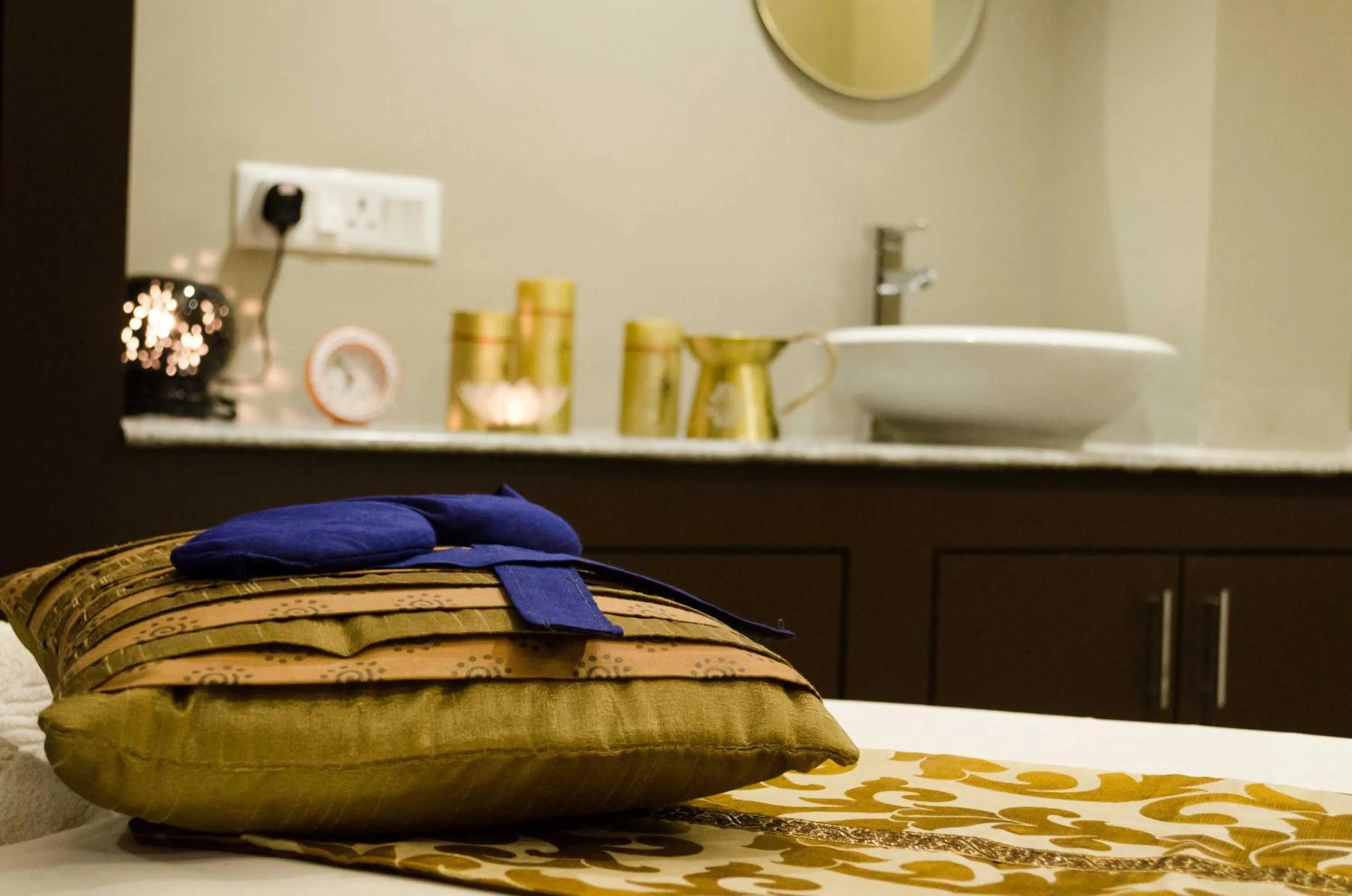 Decorative detail, Bed in Grande Bay Resort and Spa Mamallapuram