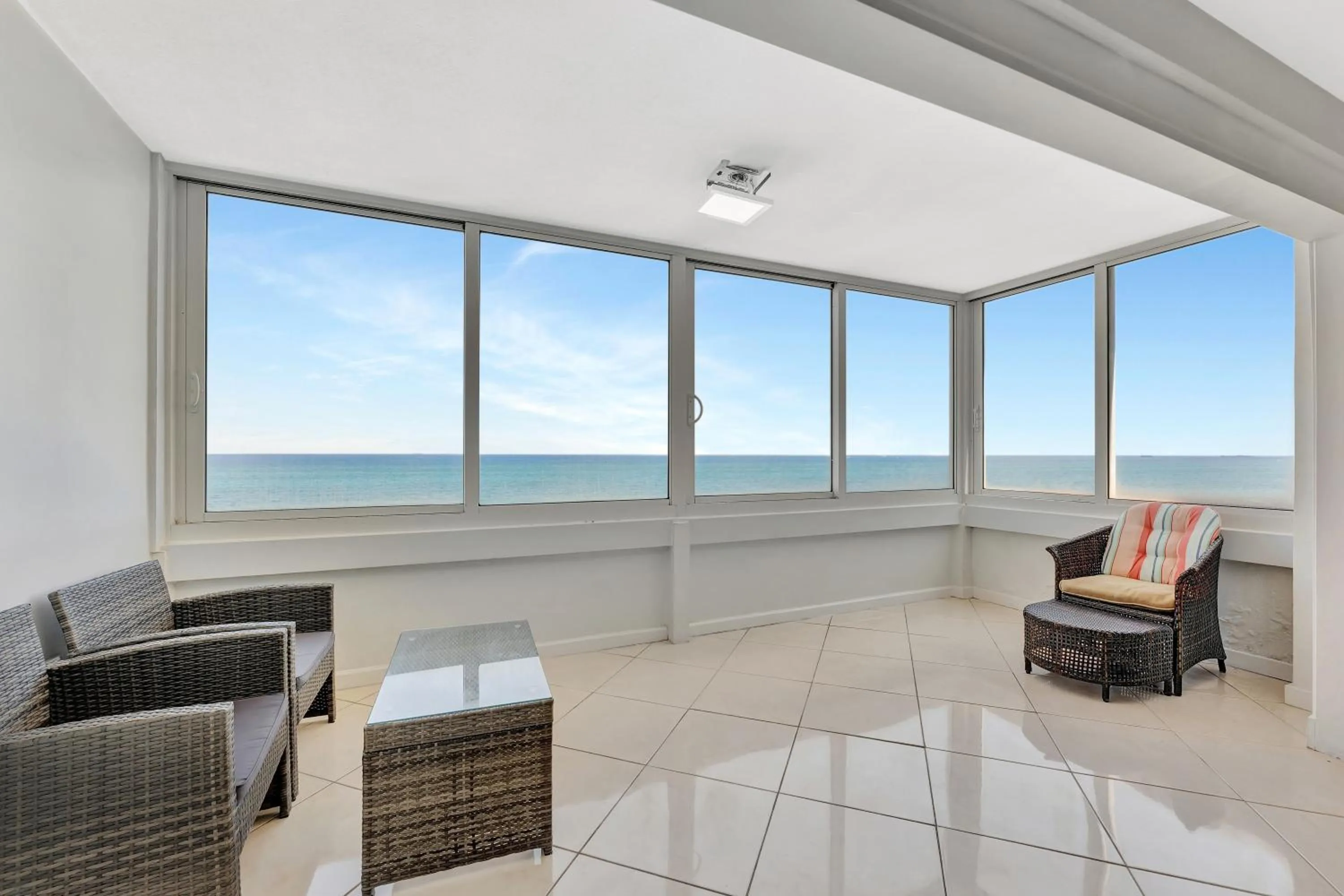 Ocean Manor Beach Resort