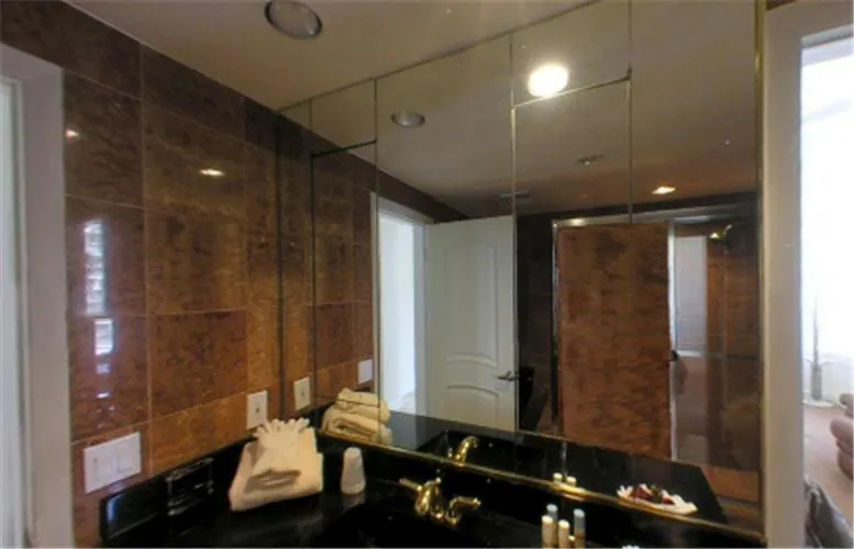 Hotel Room in Ocean Manor Beach Resort