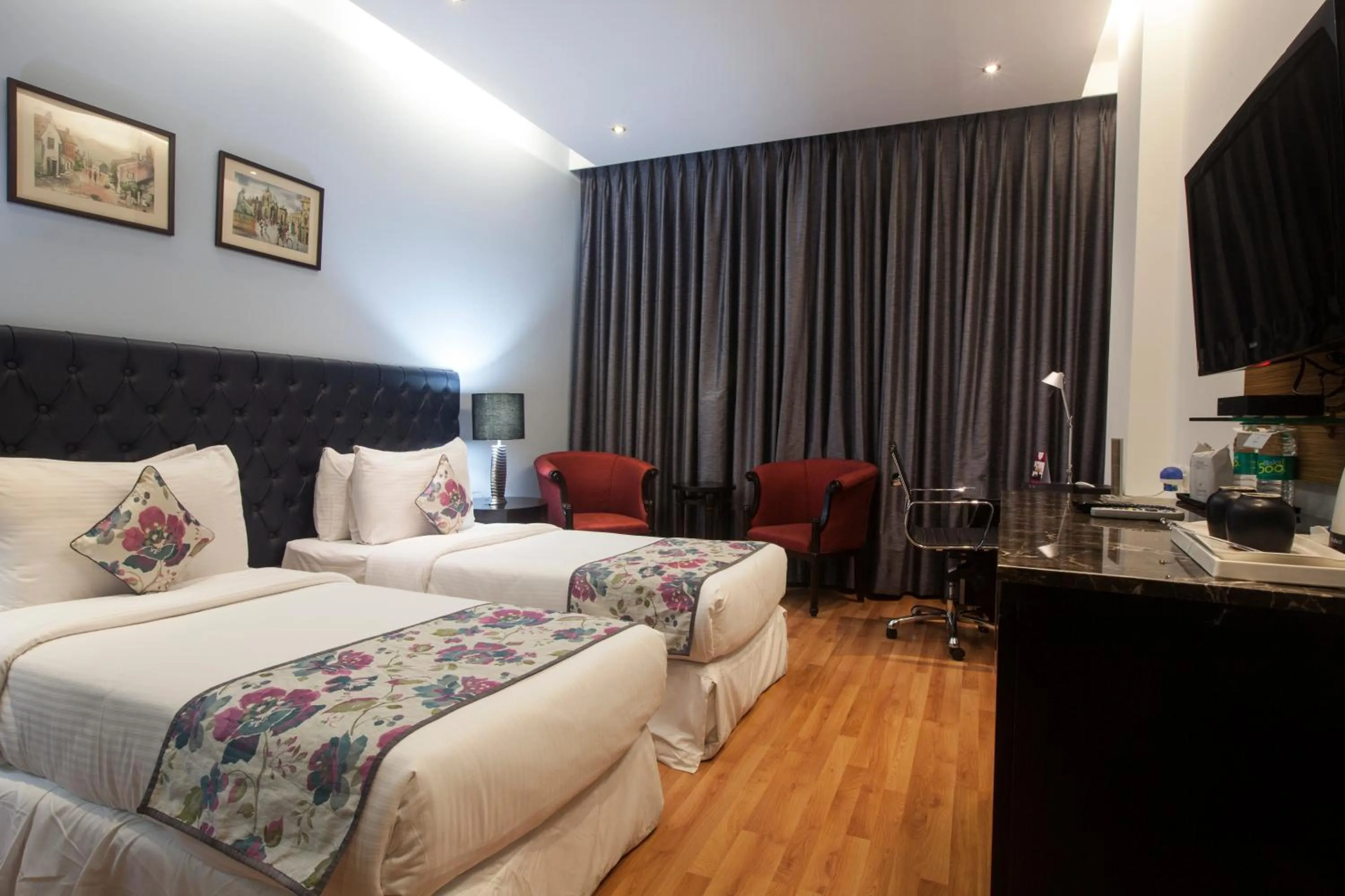 Photo of the whole room in Hotel Athena