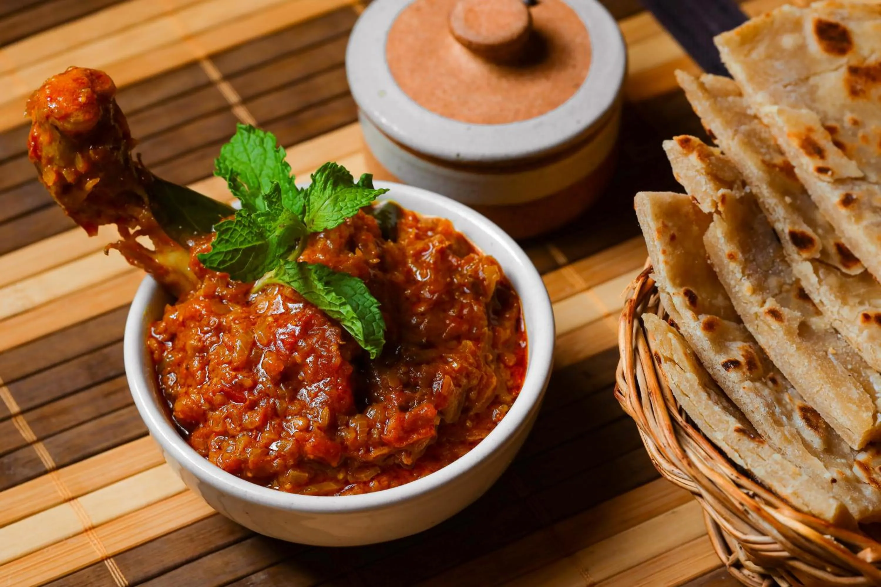 Food and drinks in Maison Perumal Pondicherry - A CGH Earth Experience