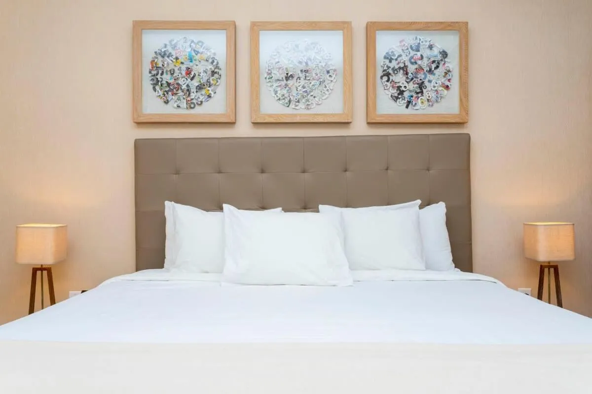 Bed in Stunning 4Bd Close to Disney @ Magic Village 7614