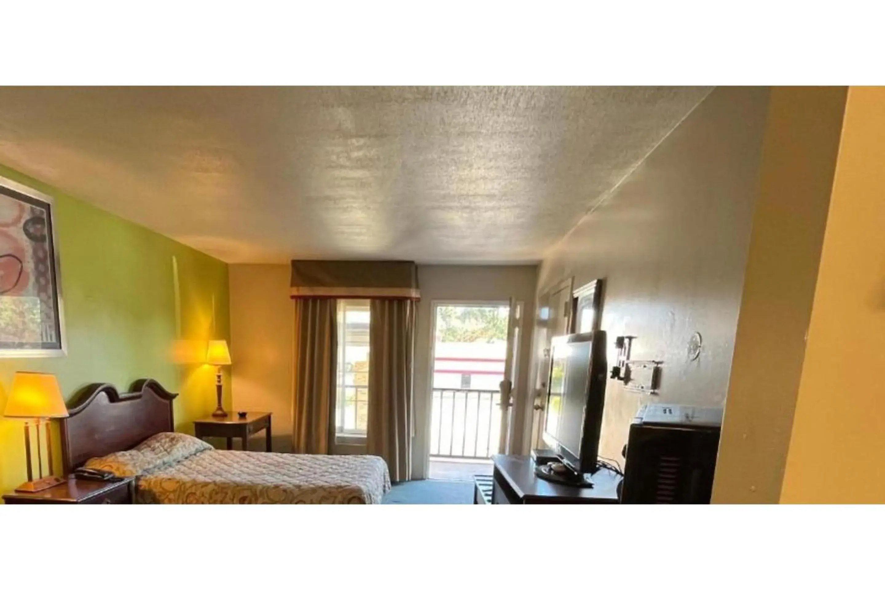 King Room - Smoking in Motel 6 Bracey, VA I 85 King Room - Smoking in Motel 6 Bracey, VA I 85