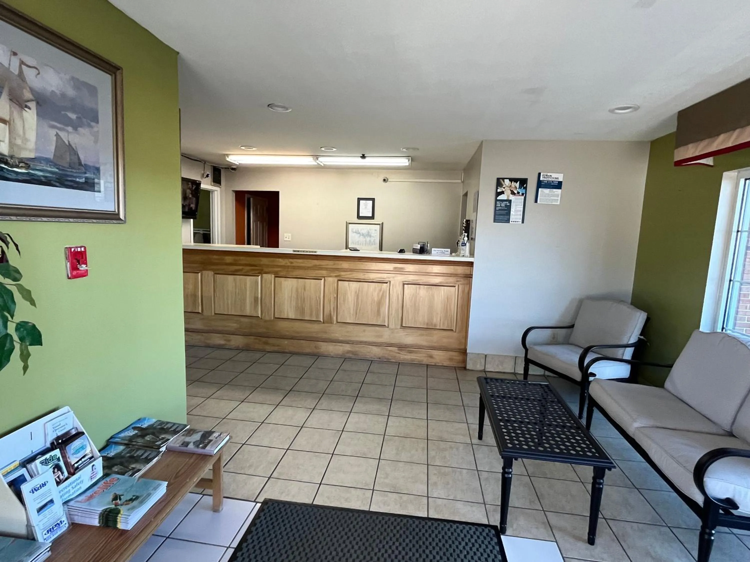 Lobby or reception in Motel 6 Bracey, VA I 85