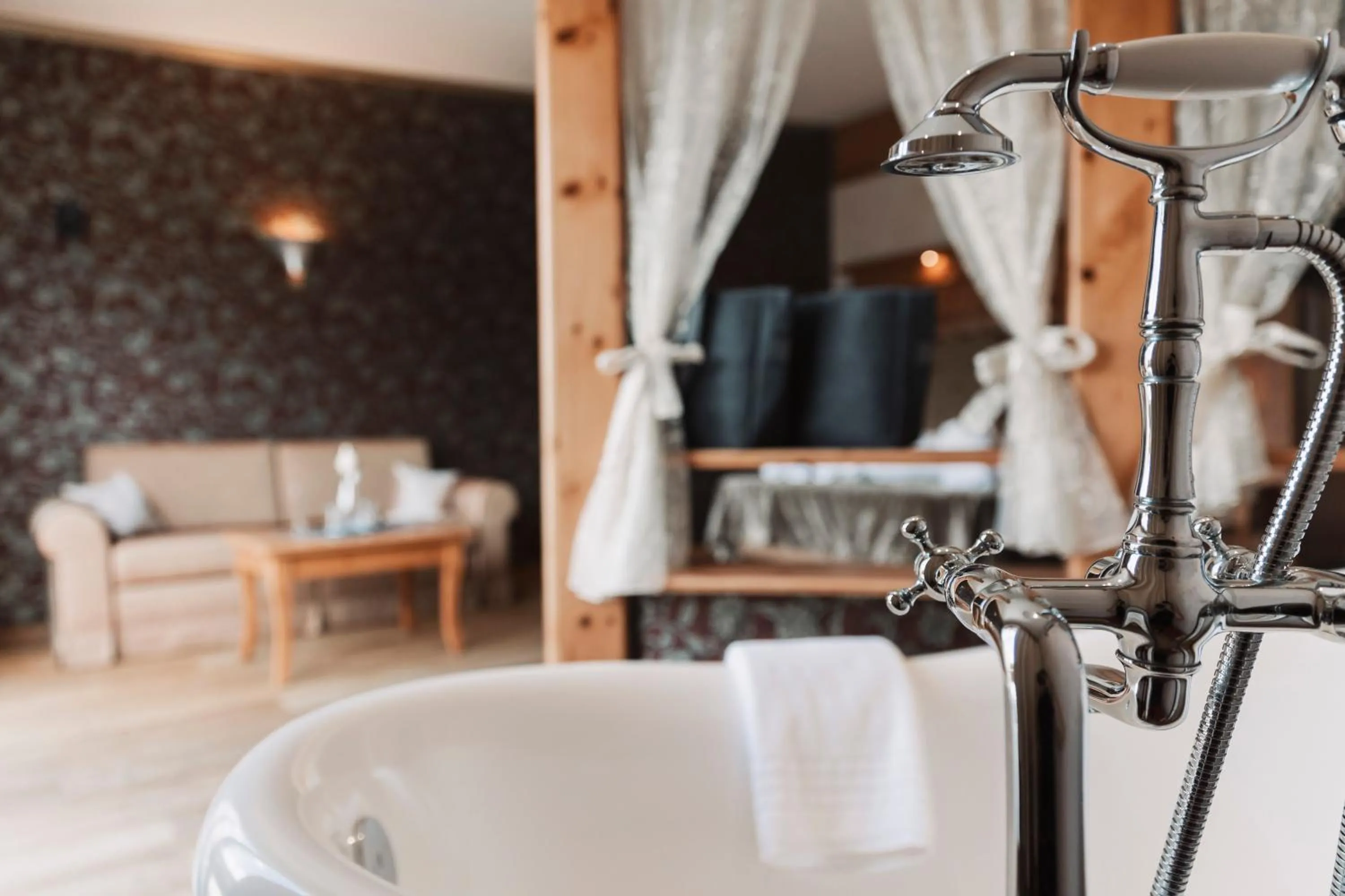 Bath in Wellness Aparthotel Panorama Alpin - Ferienwohnungen Jerzens im Pitztal