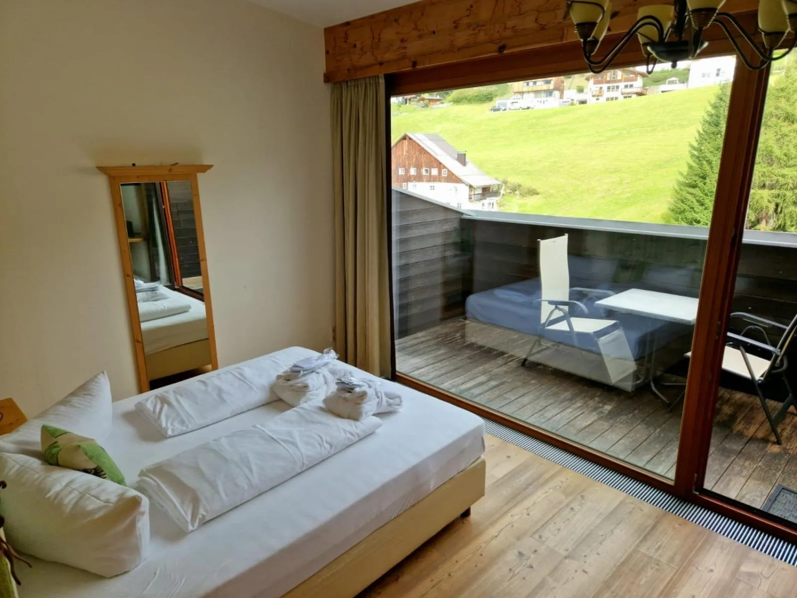 View (from property/room), Bed in Wellness Aparthotel Panorama Alpin - Ferienwohnungen Jerzens im Pitztal