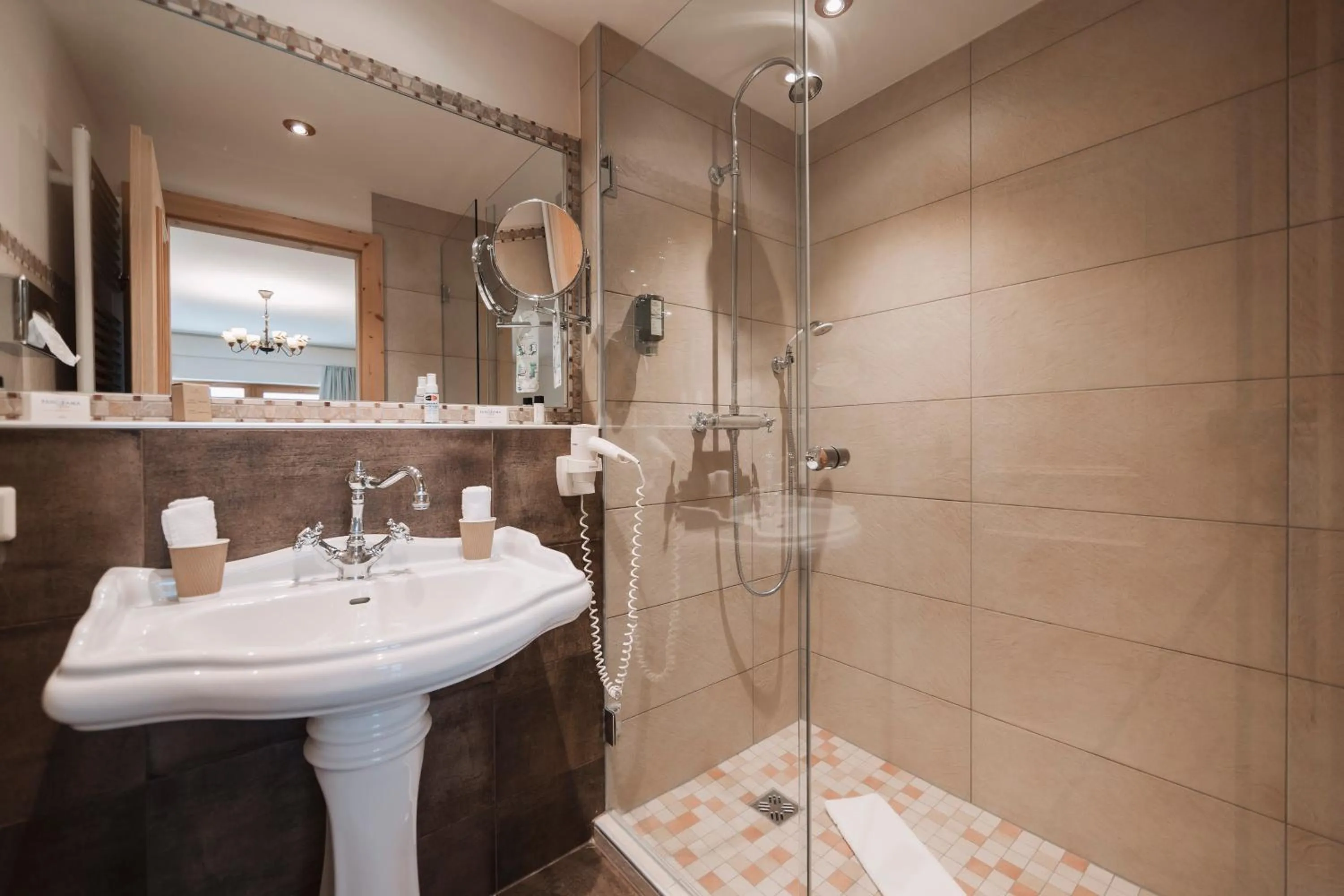 Shower in Wellness Aparthotel Panorama Alpin - Ferienwohnungen Jerzens im Pitztal