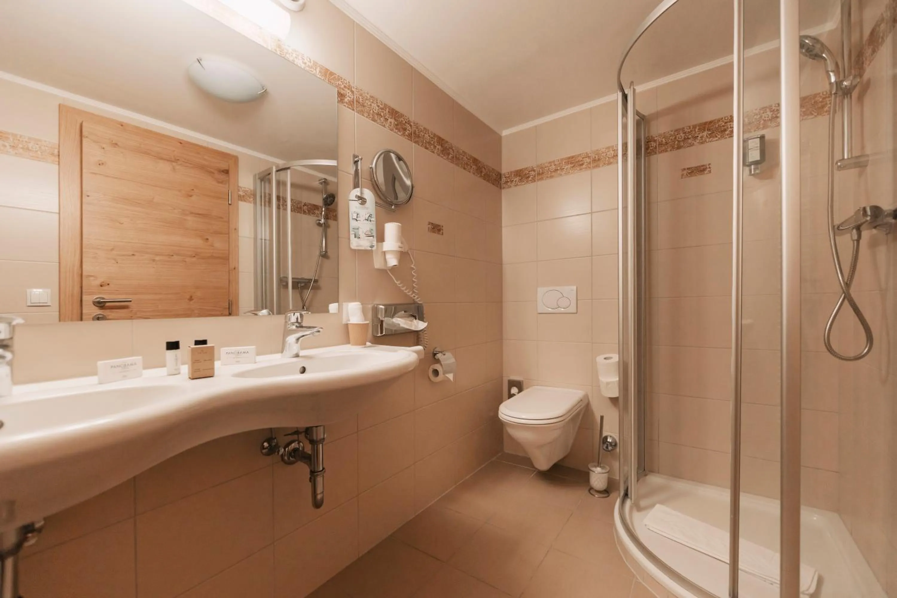 Shower in Wellness Aparthotel Panorama Alpin - Ferienwohnungen Jerzens im Pitztal