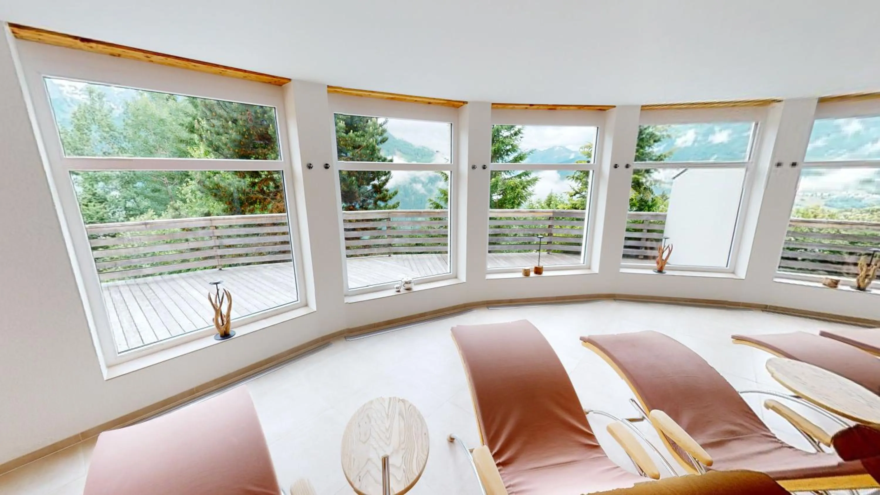 Sauna, Bed in Wellness Aparthotel Panorama Alpin - Ferienwohnungen Jerzens im Pitztal