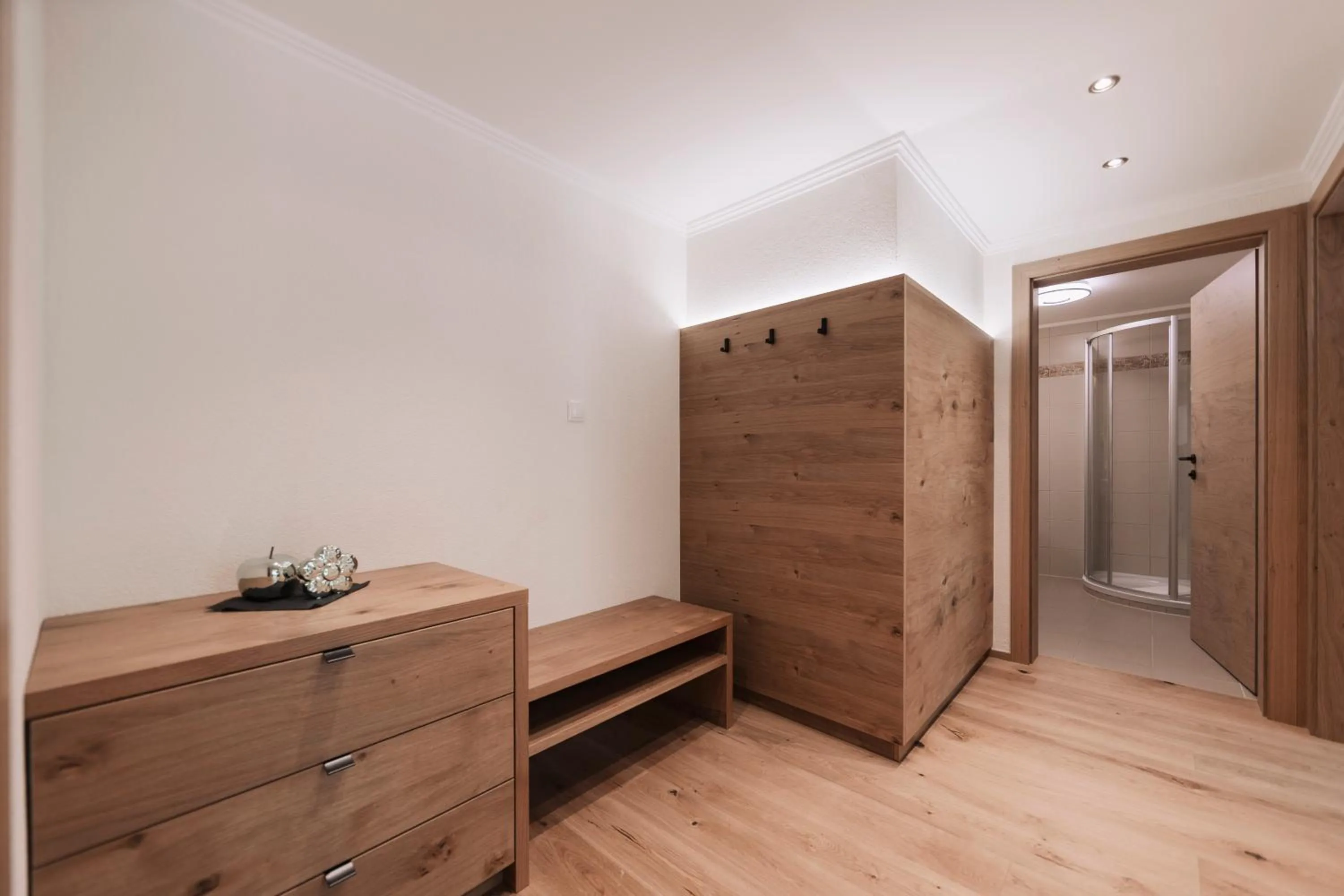 wardrobe in Wellness Aparthotel Panorama Alpin - Ferienwohnungen Jerzens im Pitztal