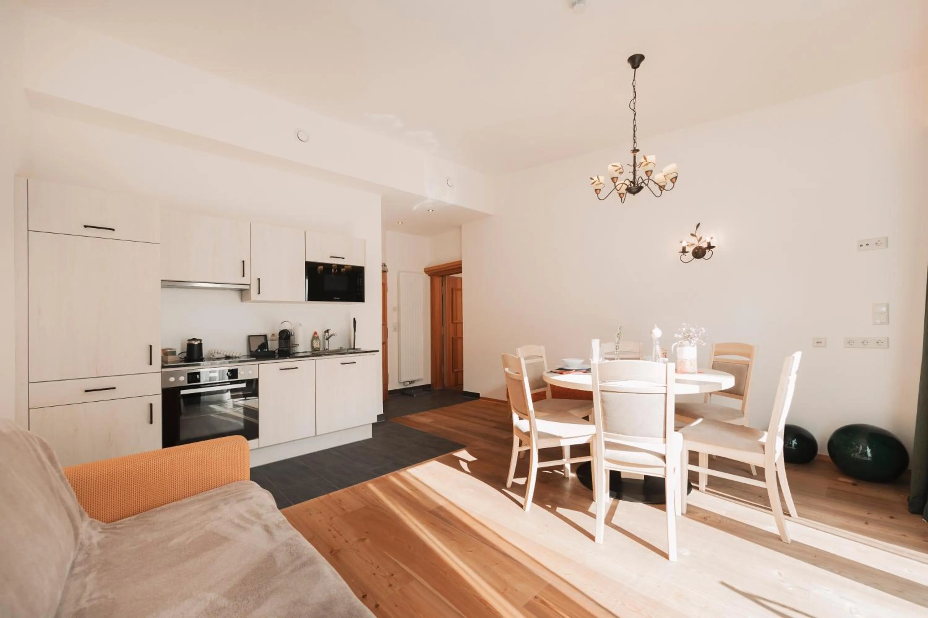 Kitchen or kitchenette in Wellness Aparthotel Panorama Alpin - Ferienwohnungen Jerzens im Pitztal