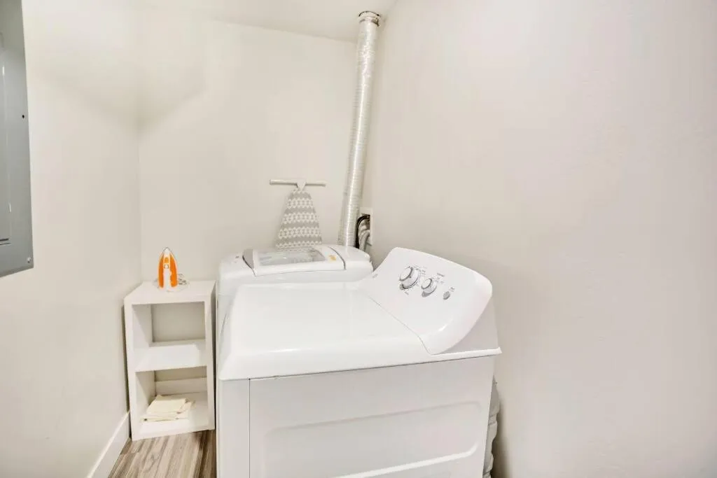 New Furnished 2Bd Apt! Great for Long Stays