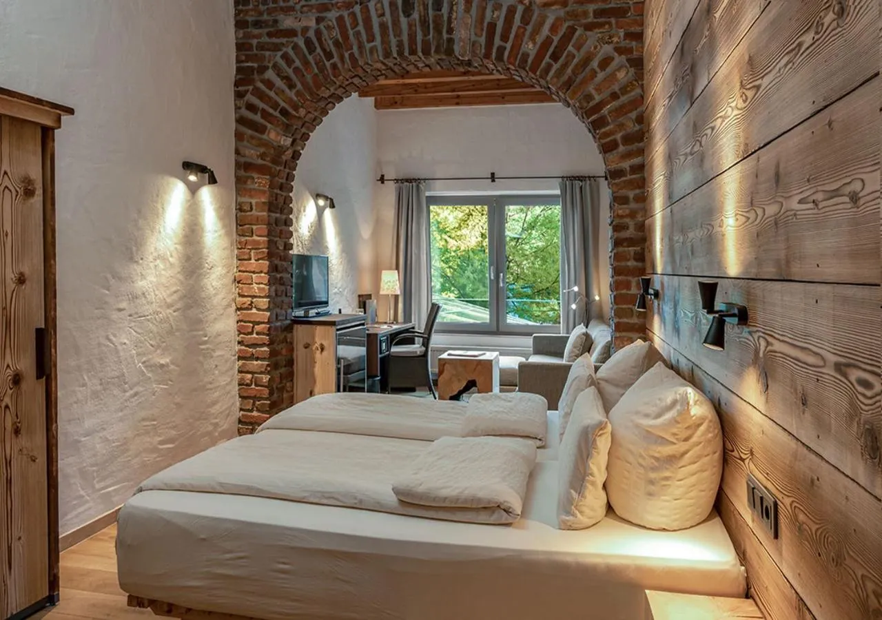 Bed in Hotel Land Gut Höhne