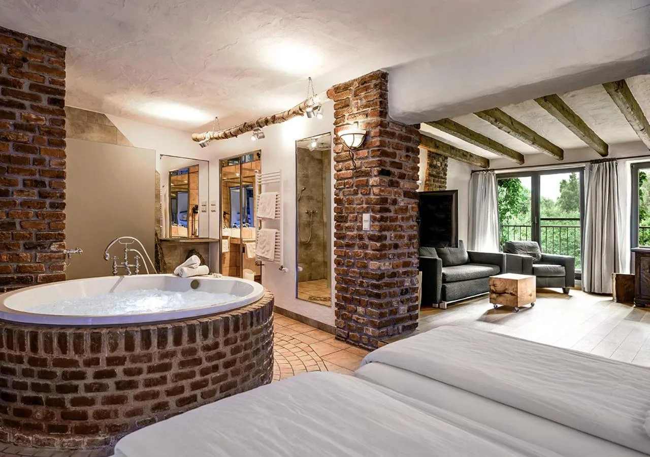 Bathroom, Bed in Hotel Land Gut Höhne