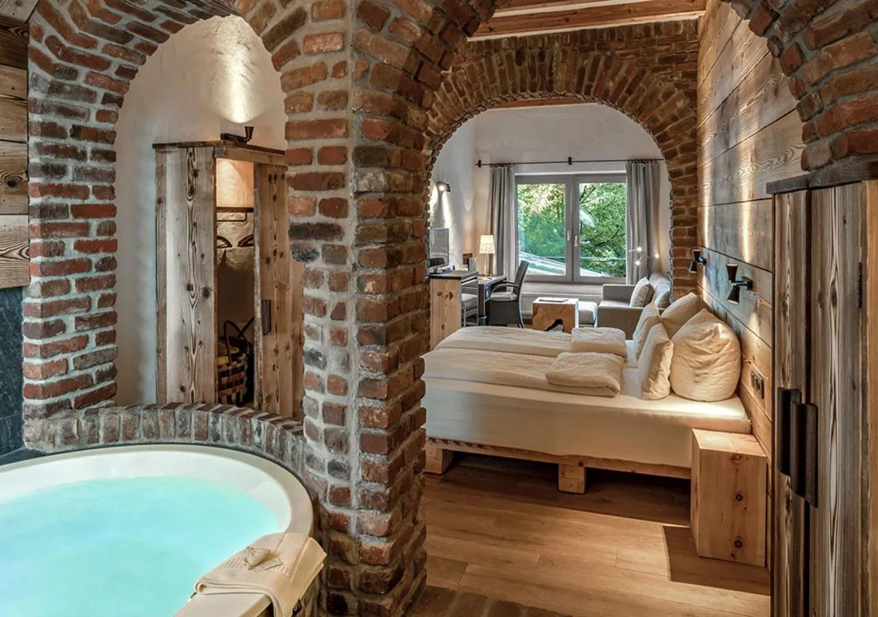 Bed in Hotel Land Gut Höhne